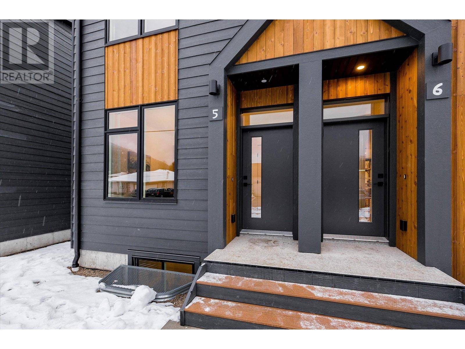 Revelstoke, BC V0E2S1,416 Humbert ST #5