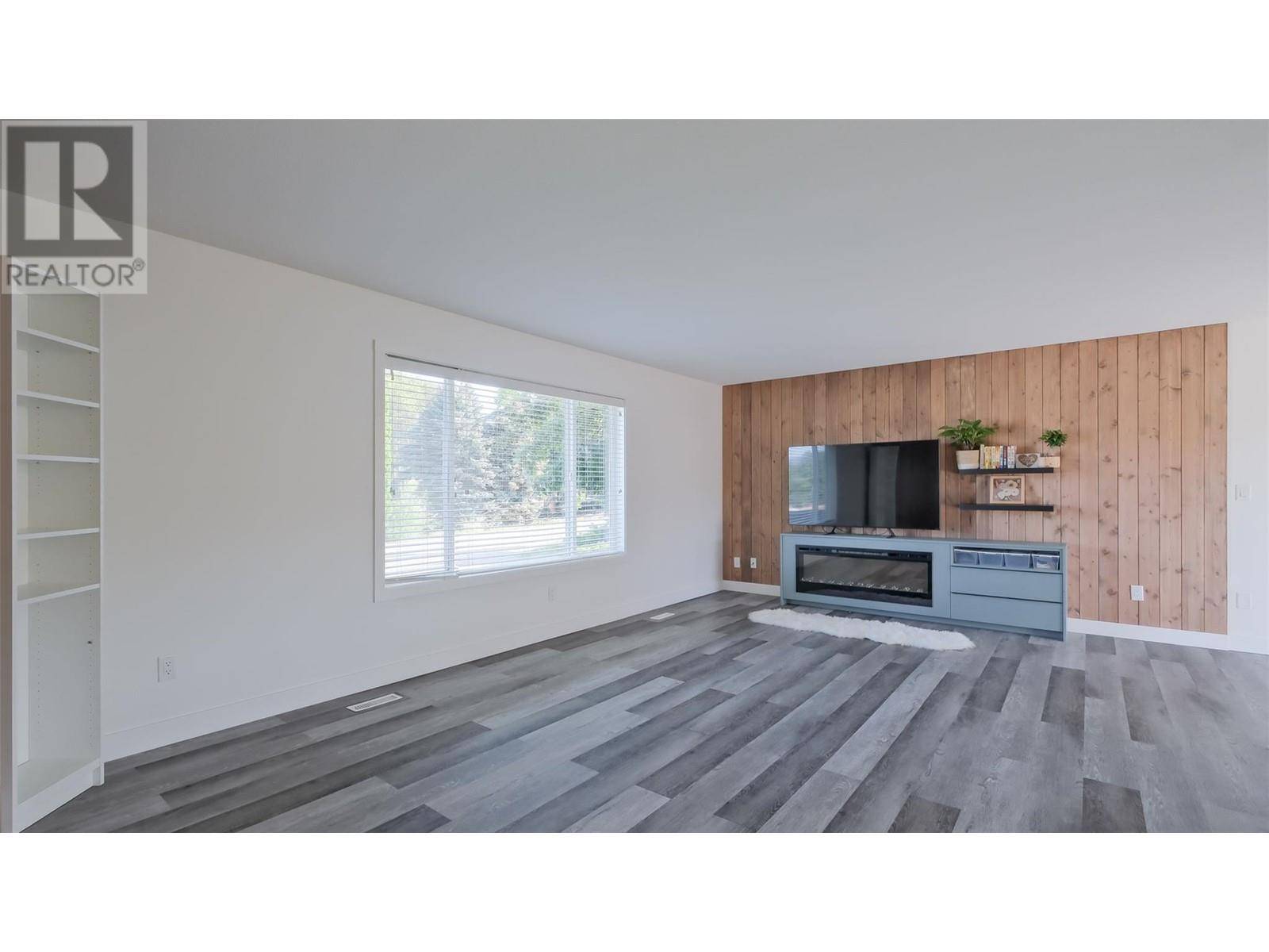 Kelowna, BC V1X6T4,4741 Parkdale Crescent