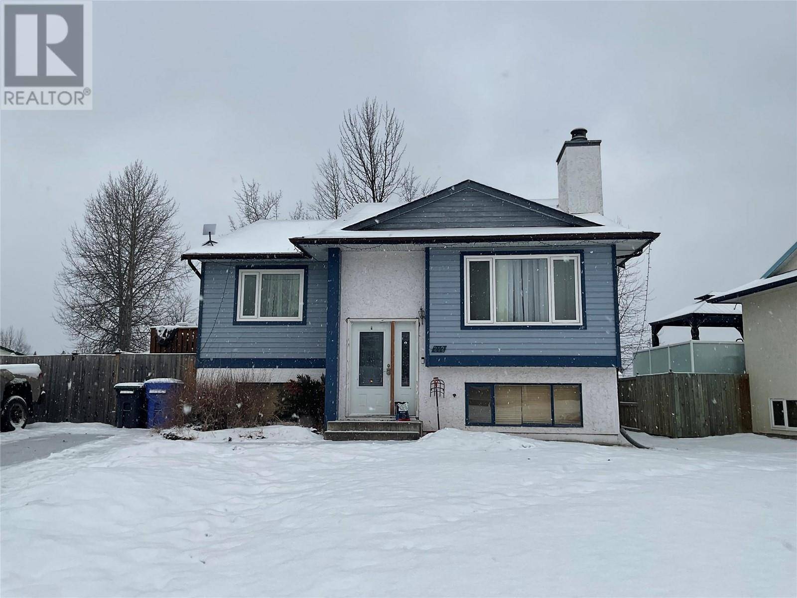 Tumbler Ridge, BC V0C2W0,212 Spruce Avenue