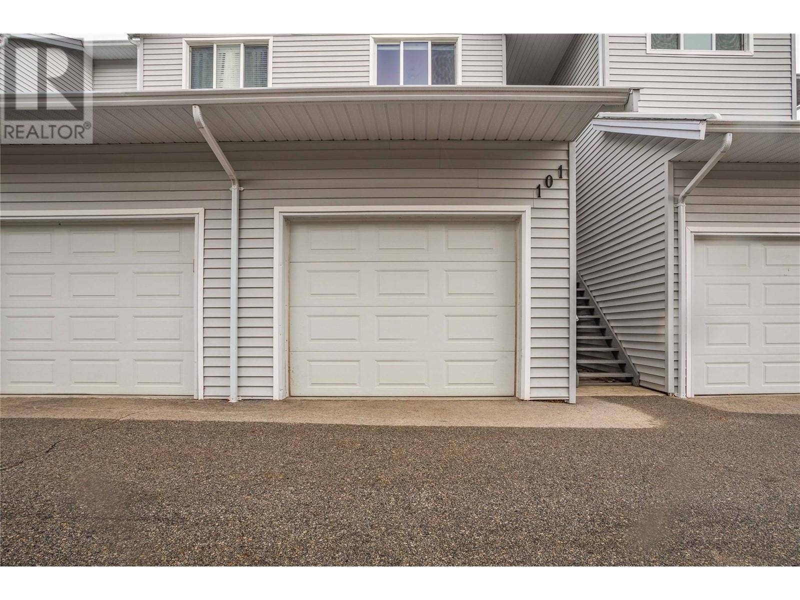 Peachland, BC V0H1X5,5460 Clements CRES #101