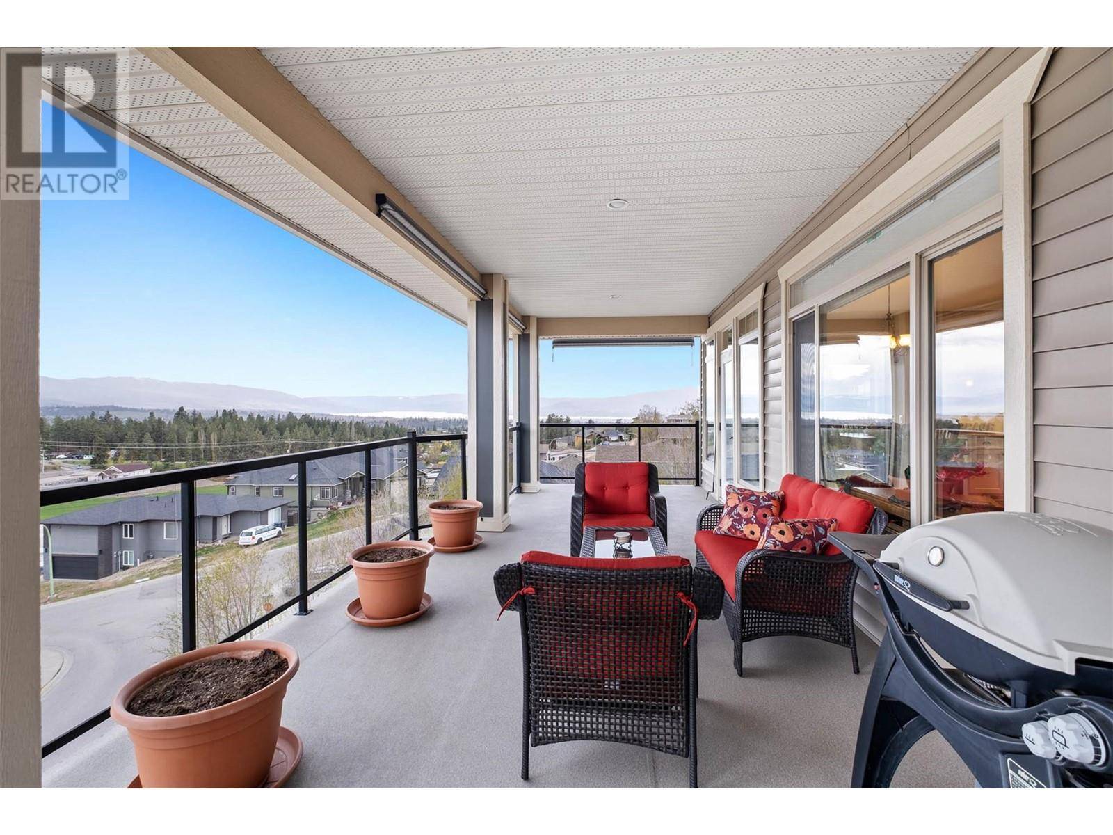Kelowna, BC V1P1R5,1297 Tanemura Crescent