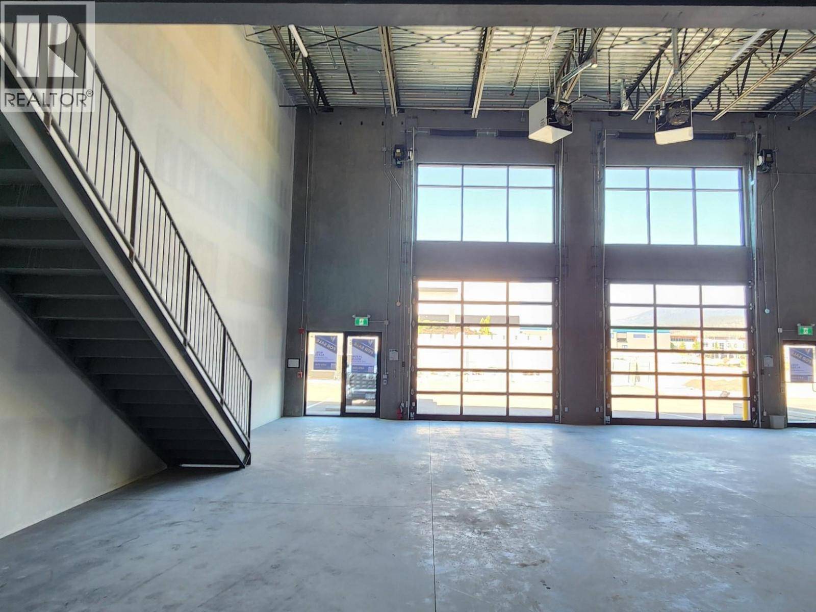 Kelowna, BC V1V0C1,1990 Pier Mac WAY #6