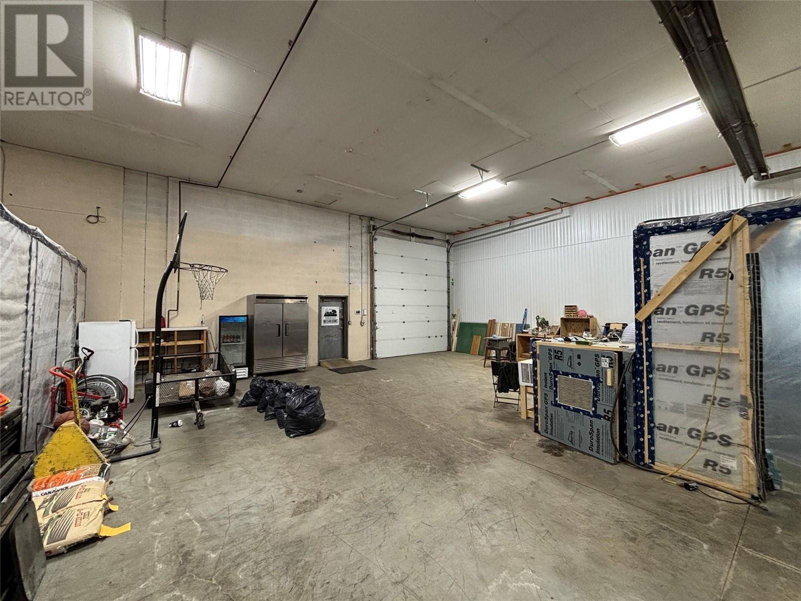Vernon, BC V1T9A9,1935 11th AVE #4