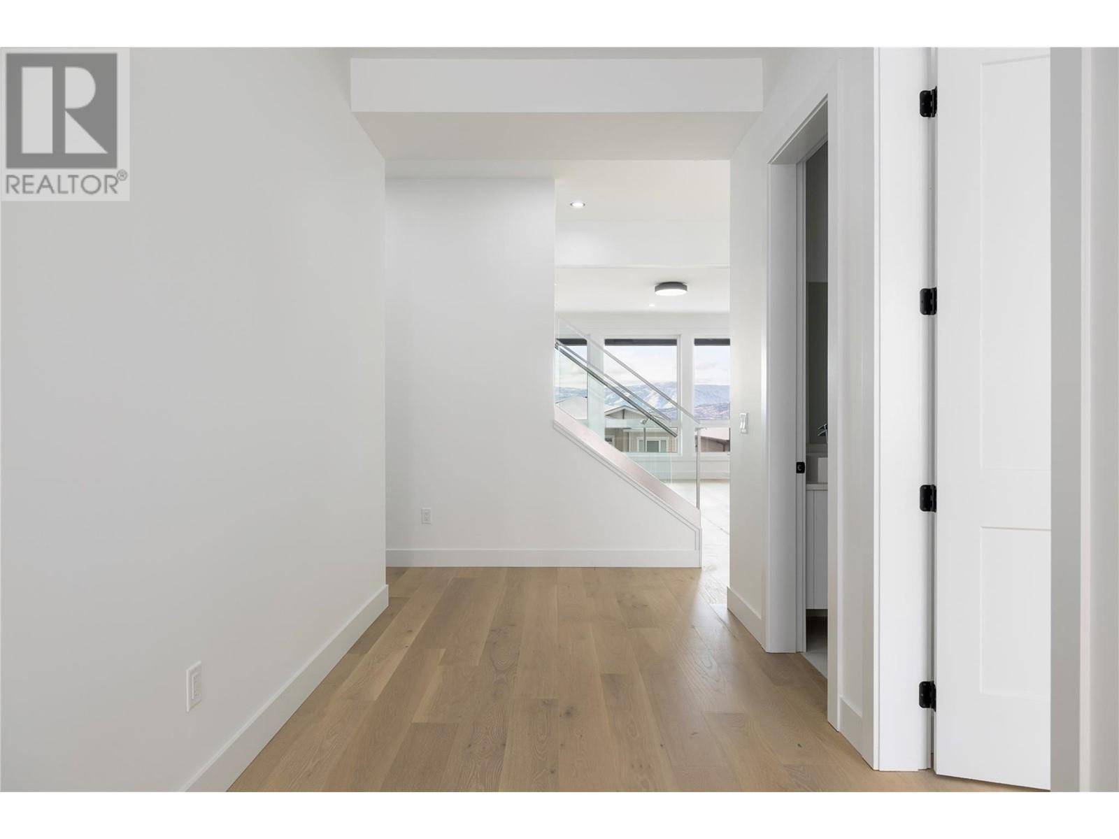 Kelowna, BC V1P0A2,2163 Kentucky Crescent