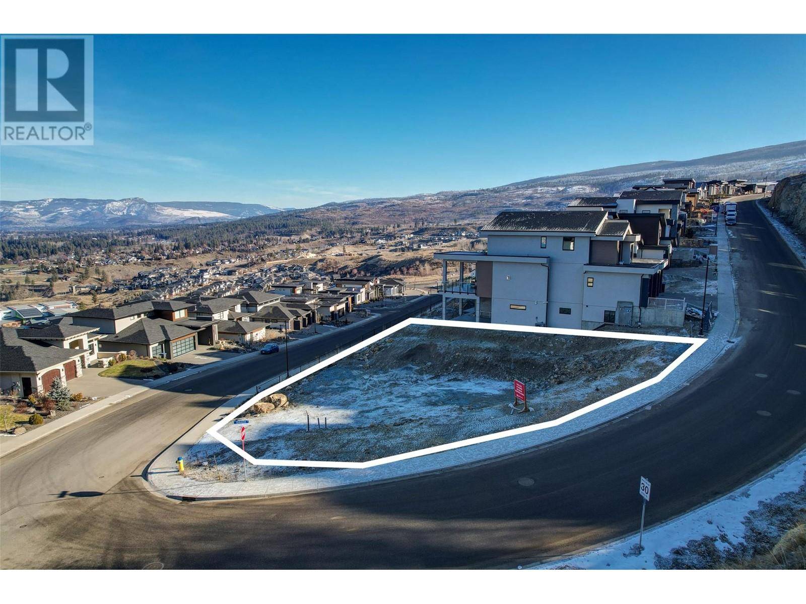 Kelowna, BC V1W0C3,1004 Emslie Street