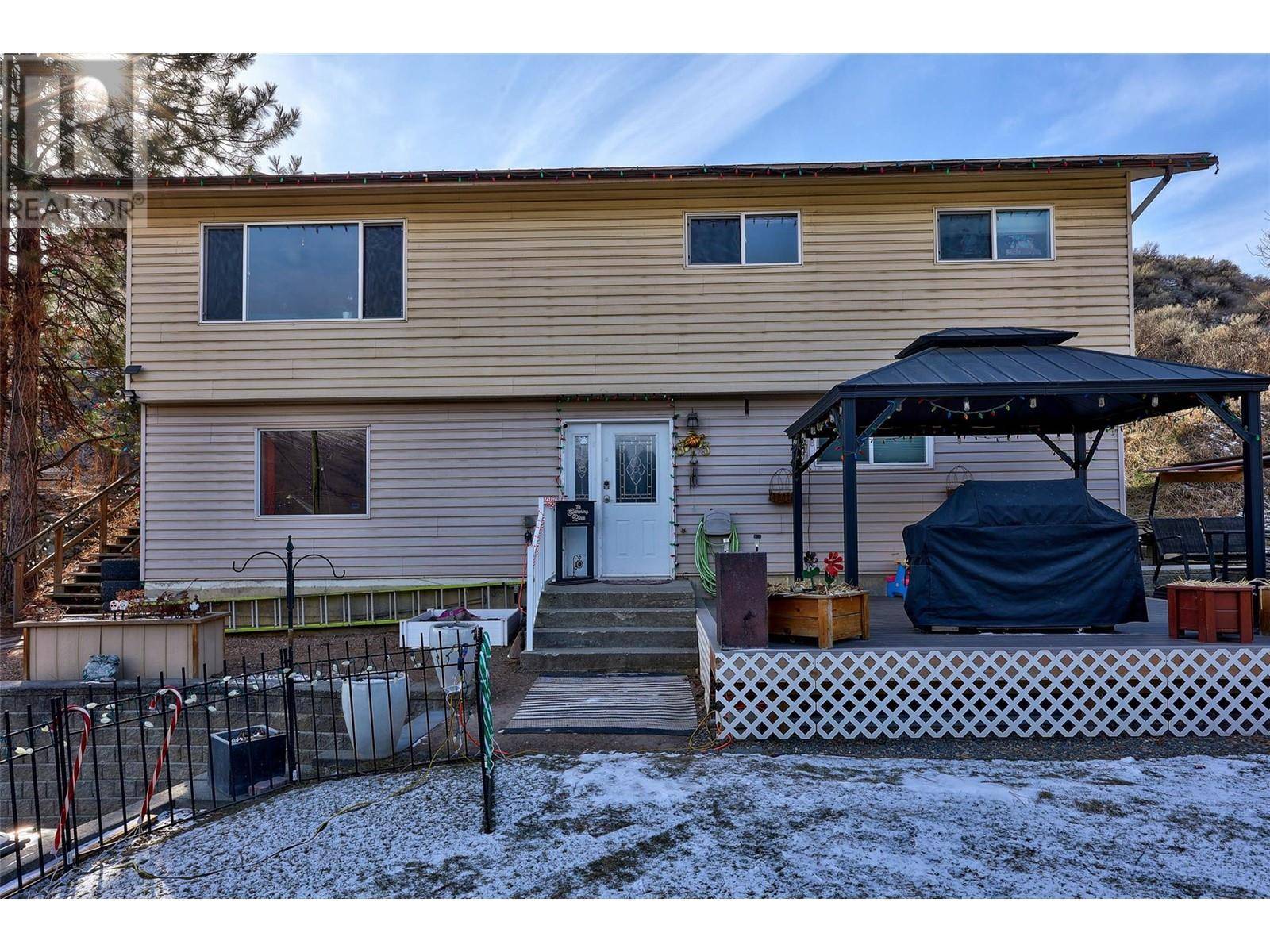 Kamloops, BC V2B7X8,813 MCQUEEN Drive
