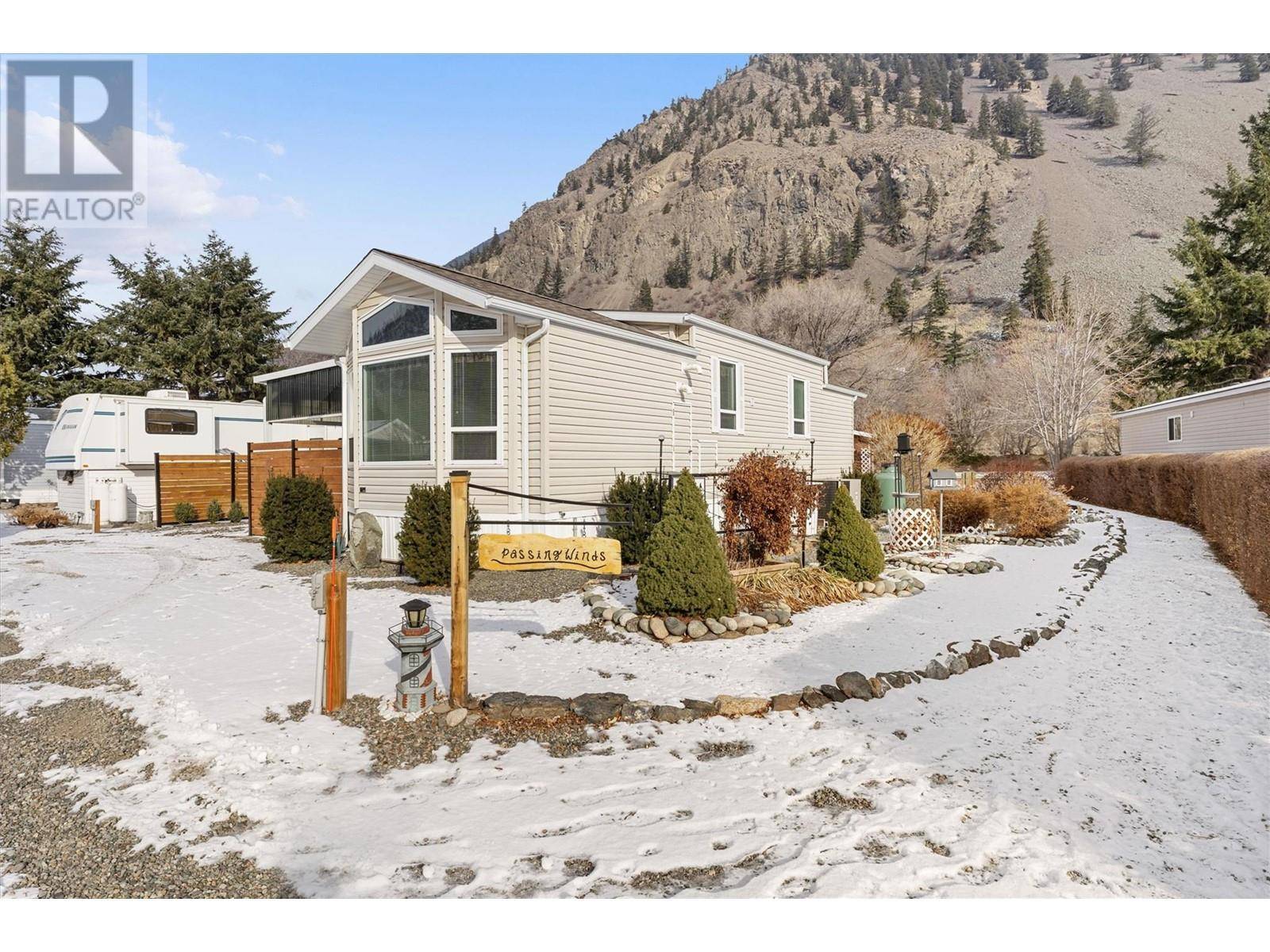 Keremeos, BC V0X1N1,4155 3 HWY #135