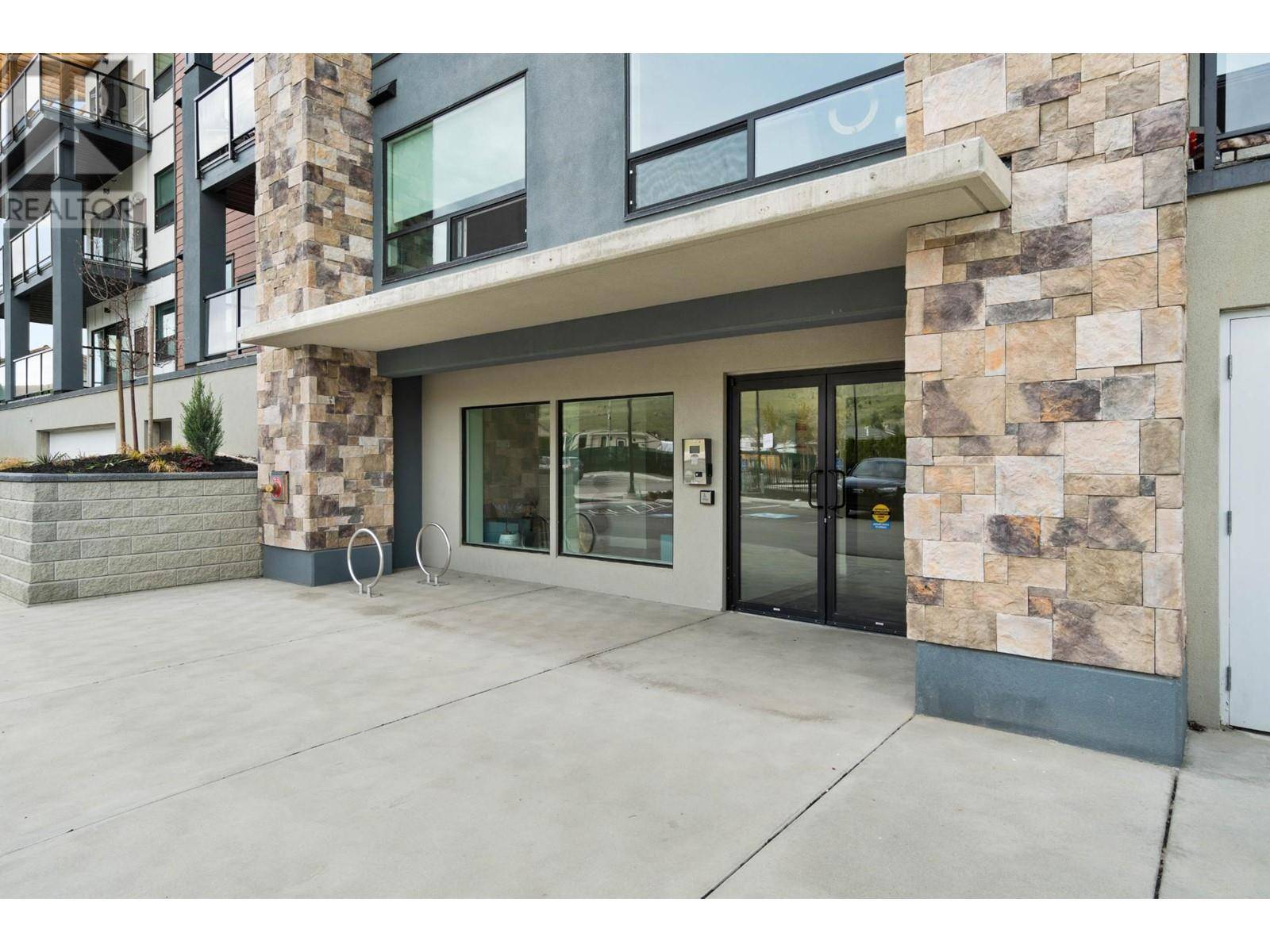 Kamloops, BC V2B0K2,651 DUNES DR #401