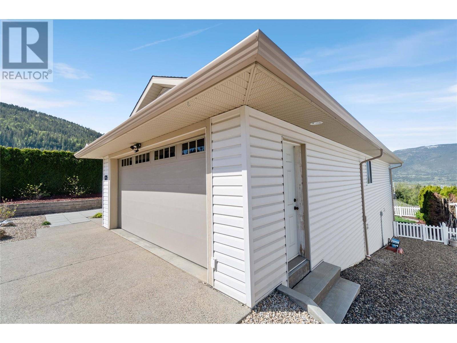 Salmon Arm, BC V1E2R6,1321 12 Street SE