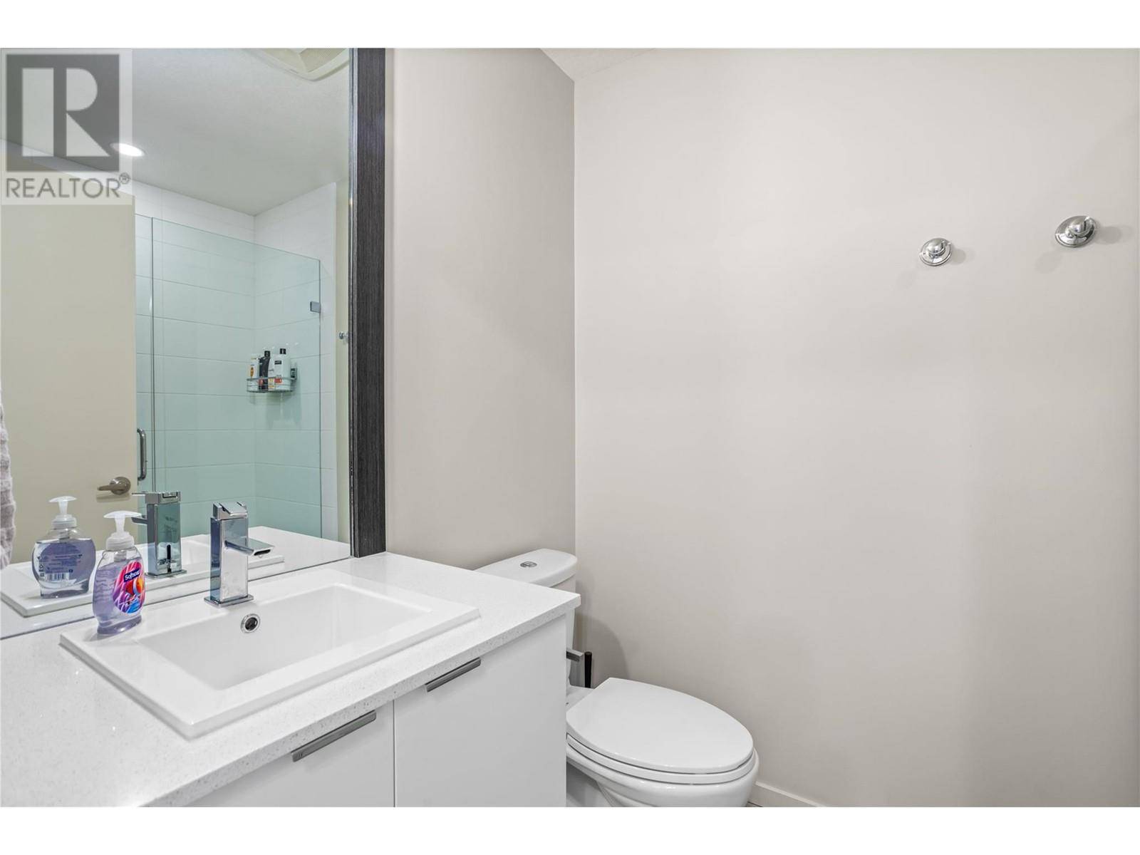 Kelowna, BC V1Y2E1,1350 St. Paul ST #606