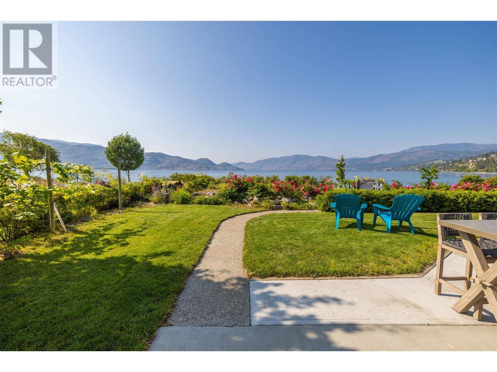 Peachland, BC V0H1X6,4244 Beach Avenue