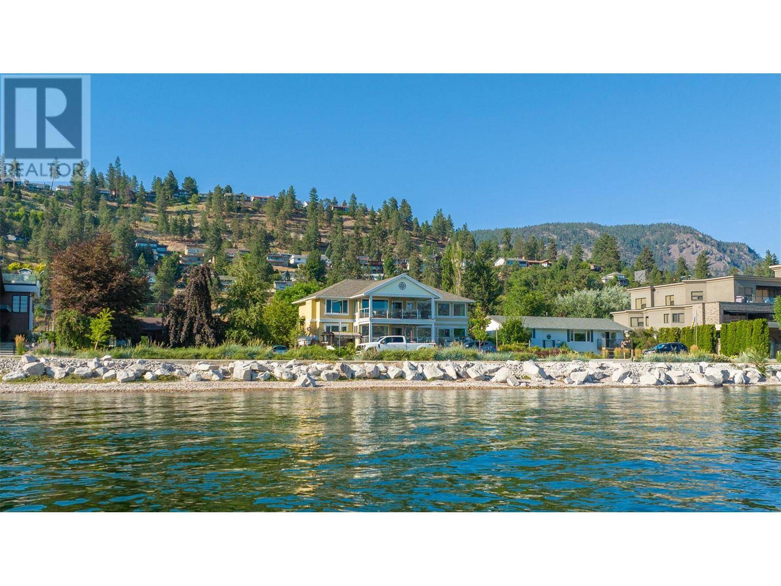 Peachland, BC V0H1X6,4244 Beach Avenue