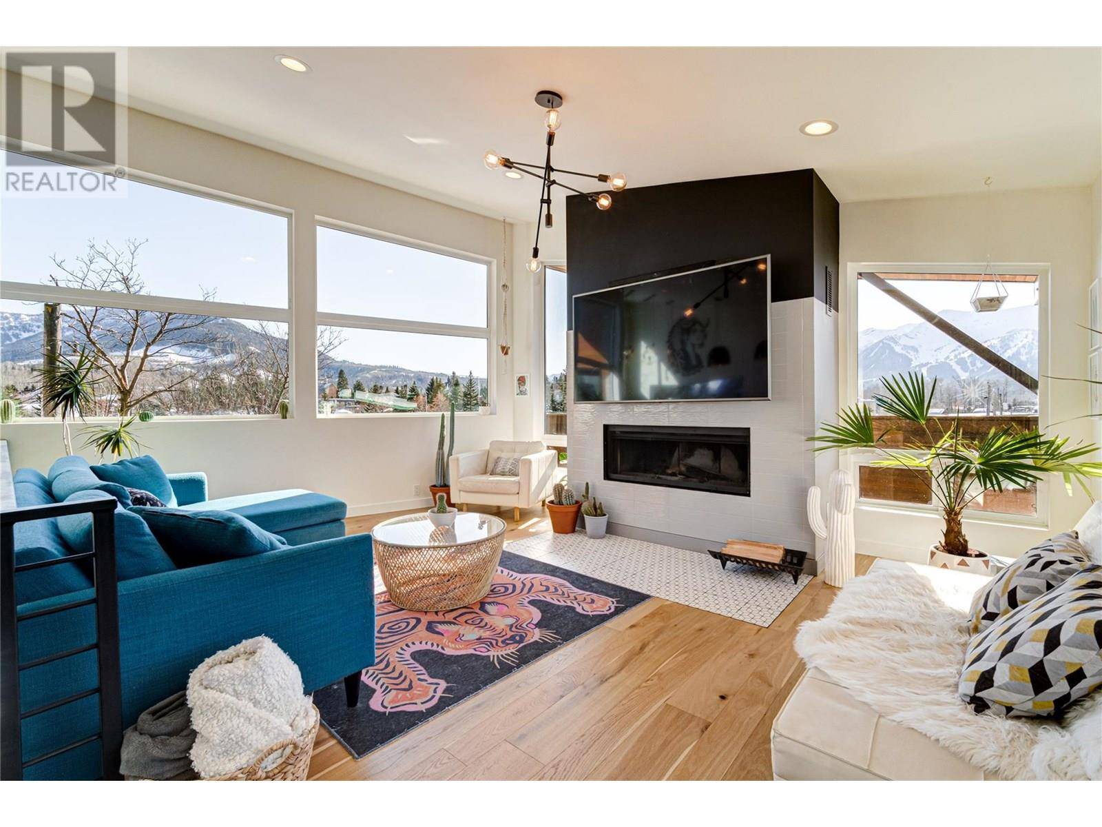 Fernie, BC V0B1M0,641 7th Avenue