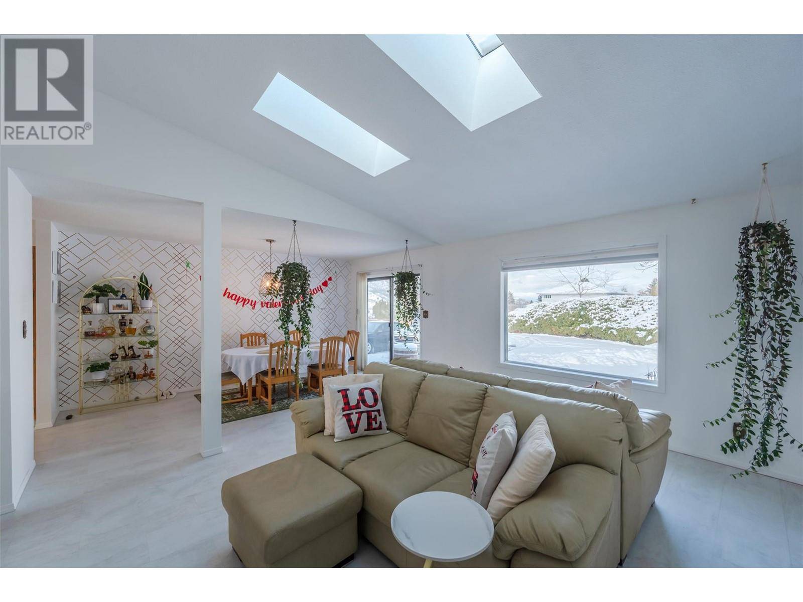 Penticton, BC V2A7Y1,840 Uplands Avenue
