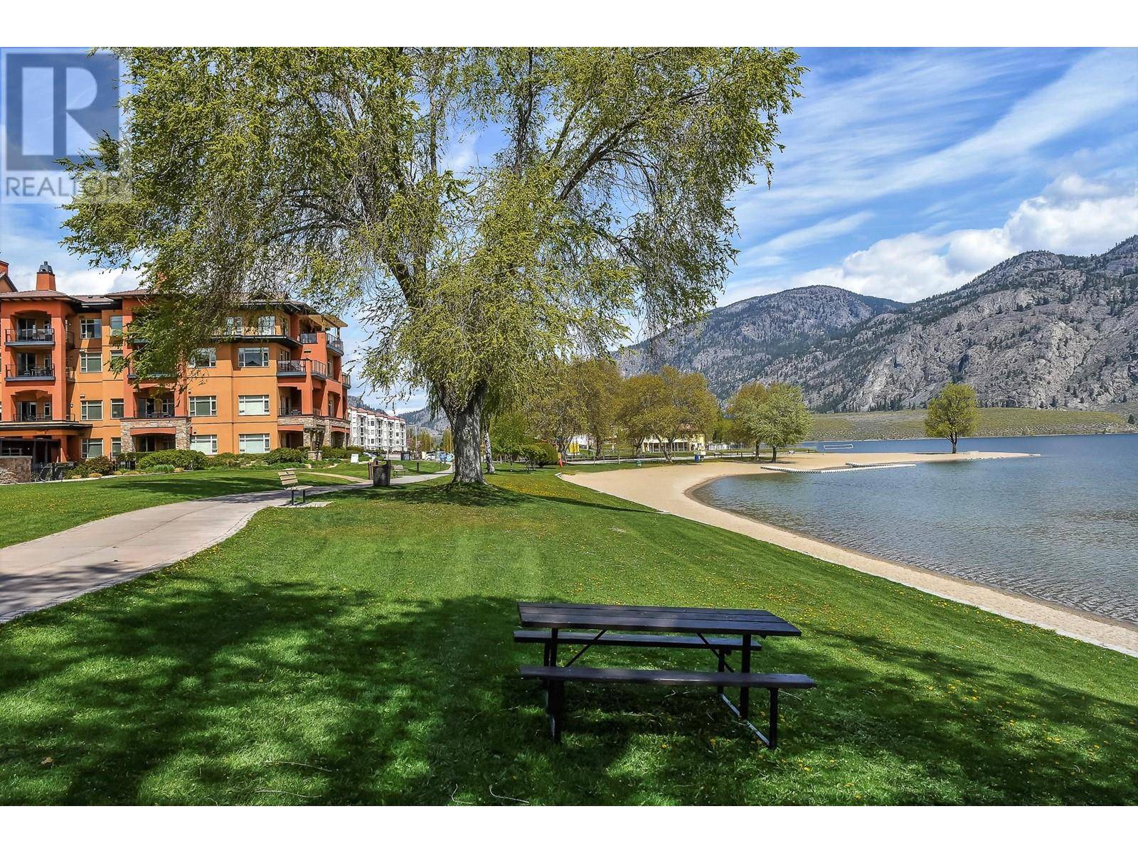 Osoyoos, BC V0K1V0,15 Park PL #309