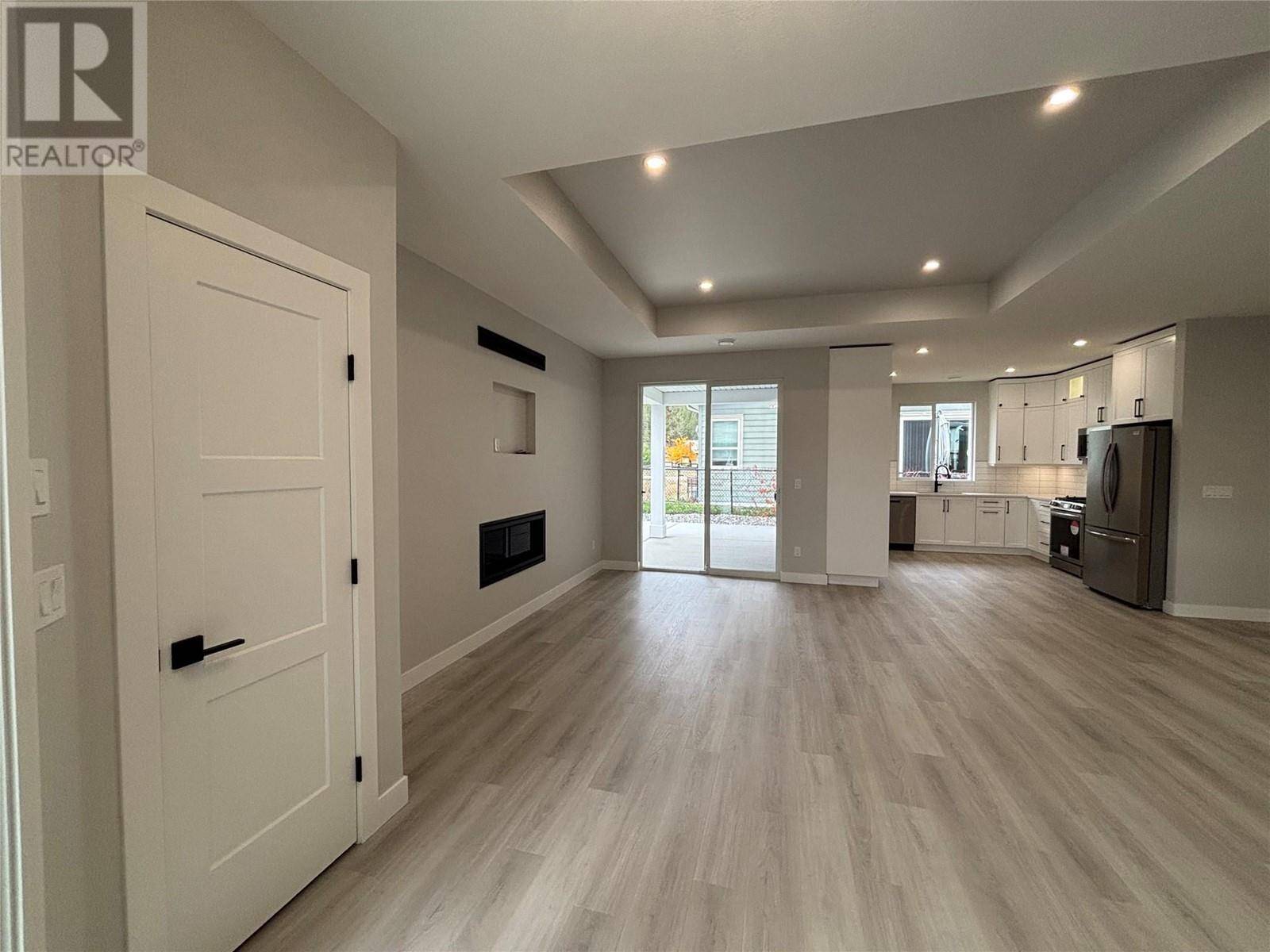 Vernon, BC V1H2A1,574 Meadowlark Avenue