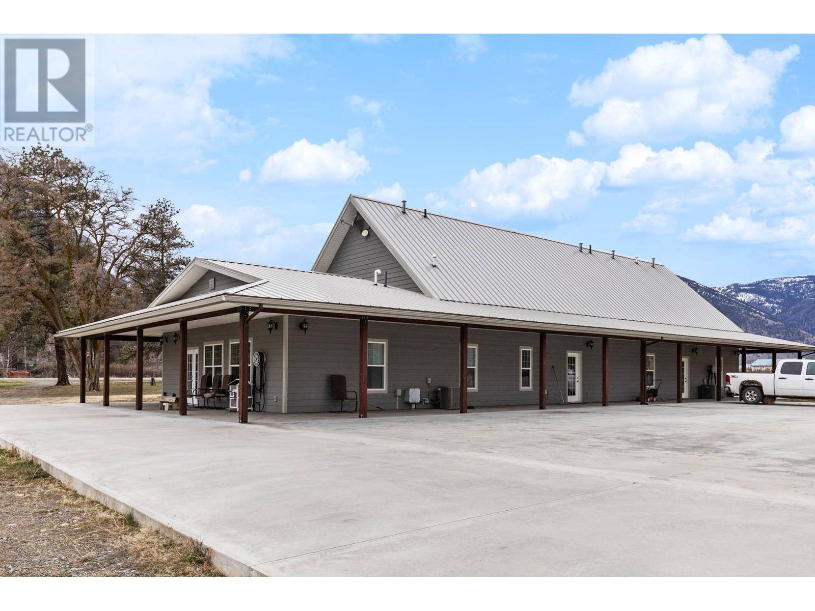 Cawston, BC V0X1C2,2338 HWY 3