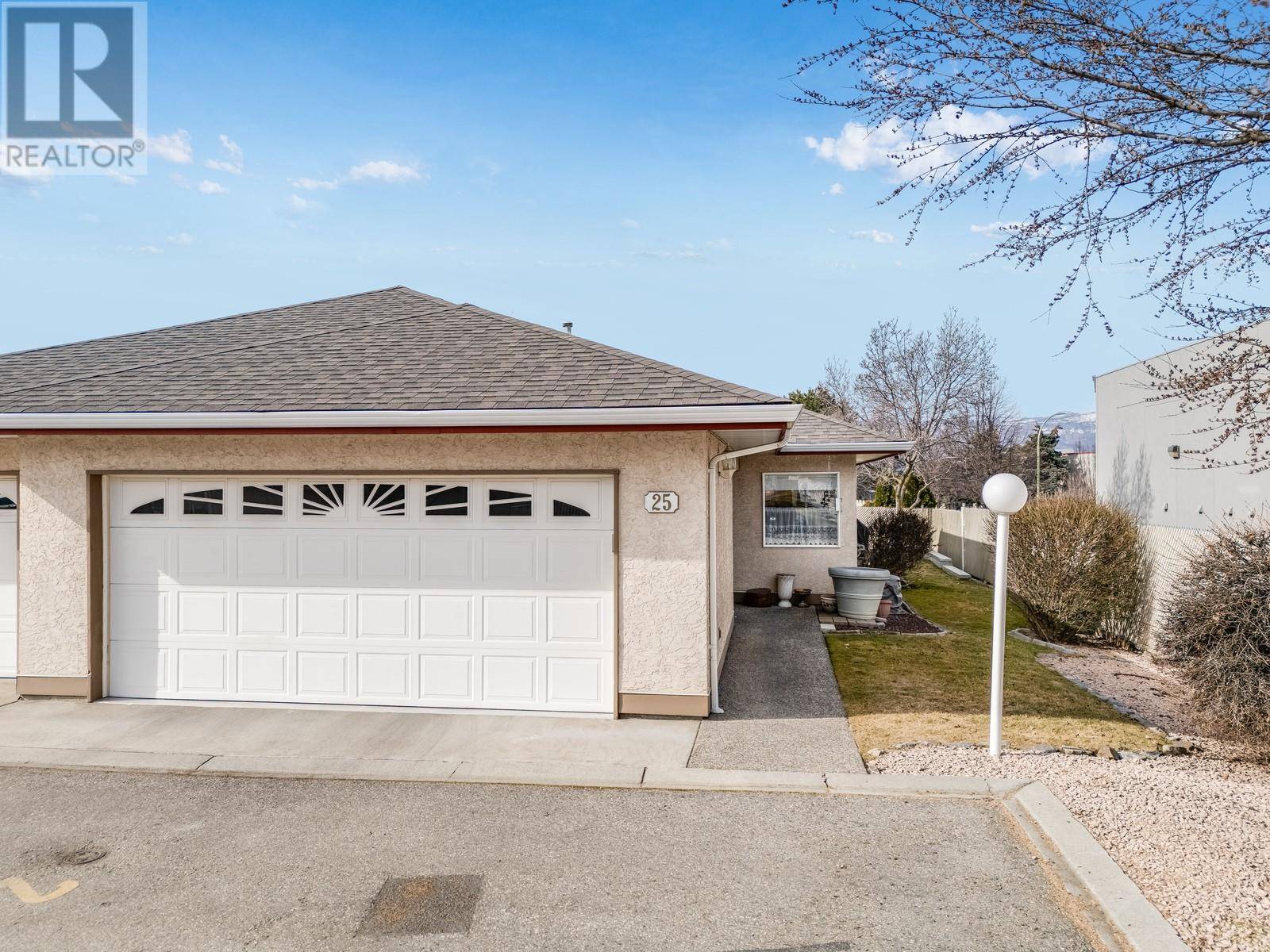 Kelowna, BC V1X7G6,1874 Parkview CRES #25