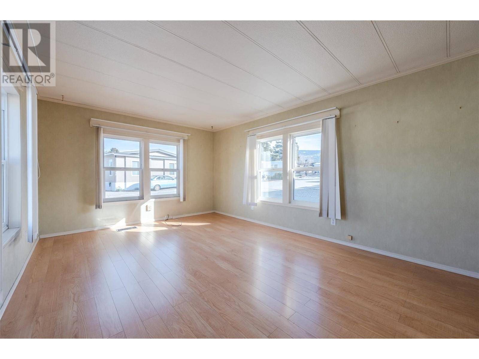 Penticton, BC V2A3J5,98 Okanagan AVE East #97