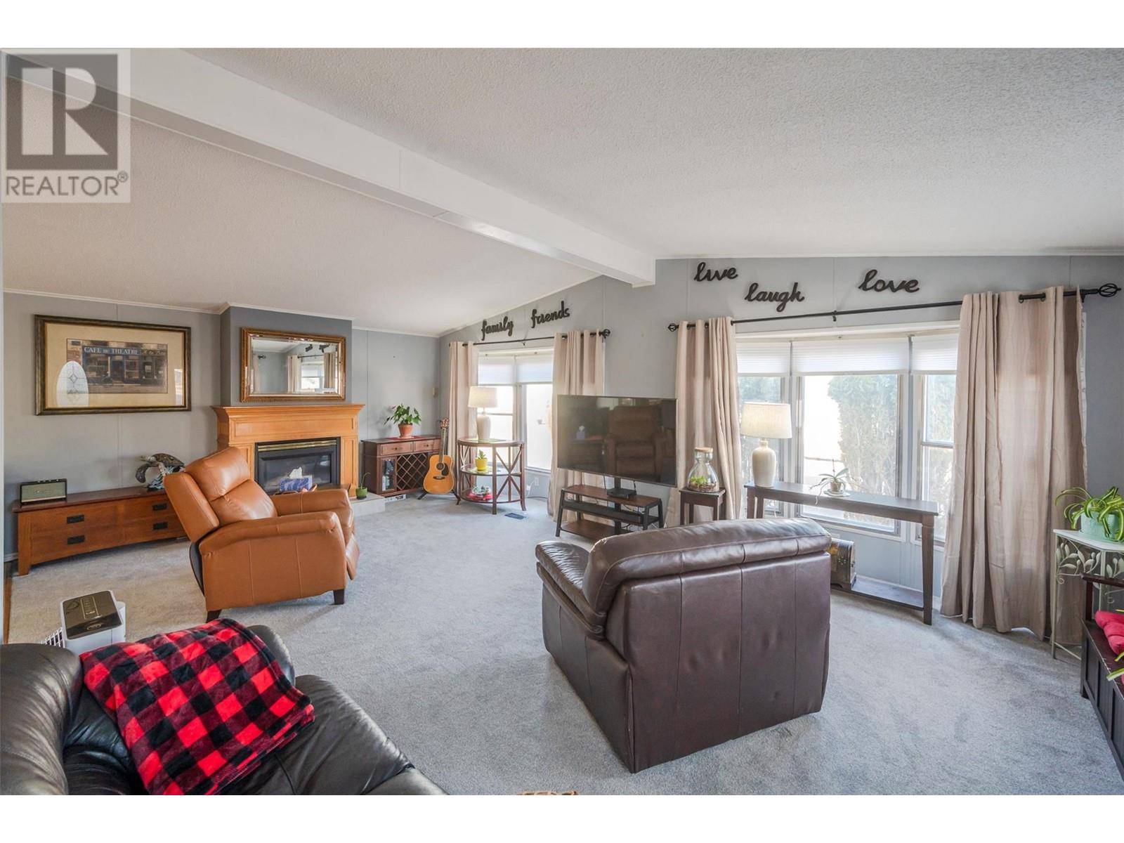Penticton, BC V2A3S3,197 DAUPHIN AVE #302