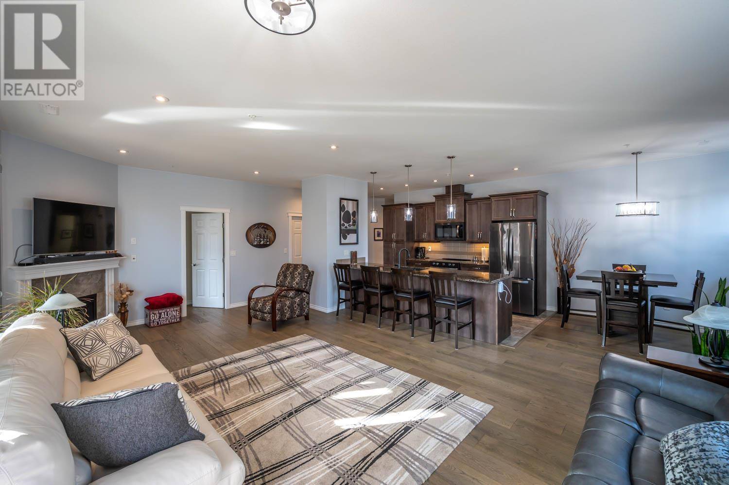Penticton, BC V2A6G4,3388 SKAHA LAKE RD #901