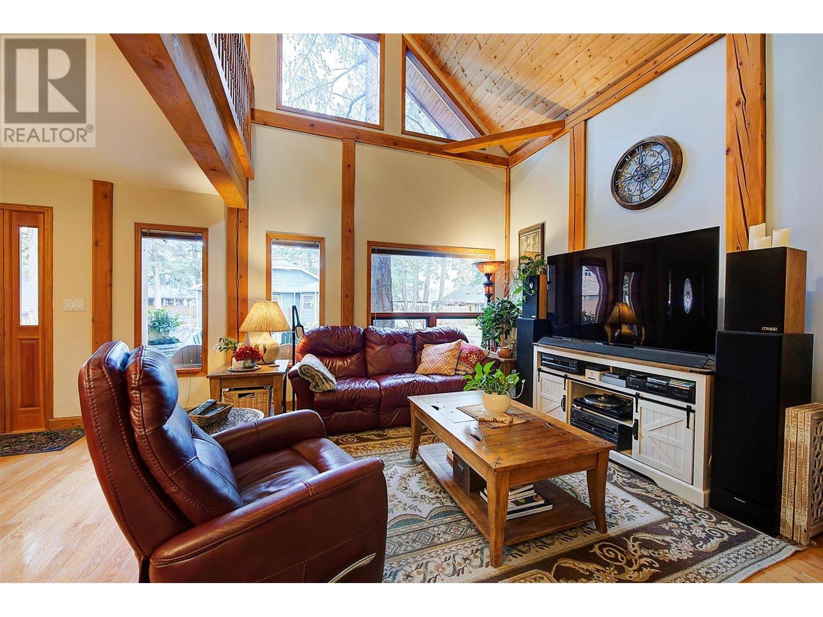 Vernon, BC V1H2A1,346 Hummingbird Avenue