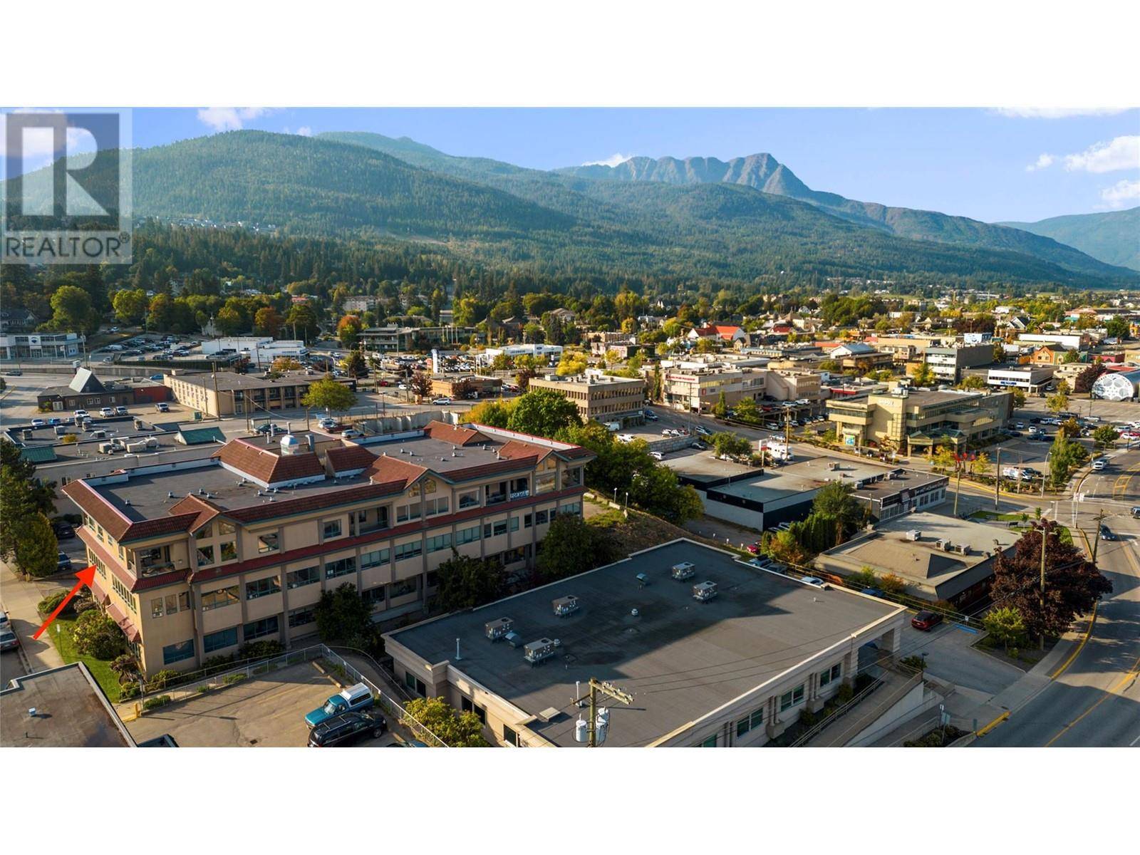 Salmon Arm, BC V1E1R6,571 6 ST Northeast #203