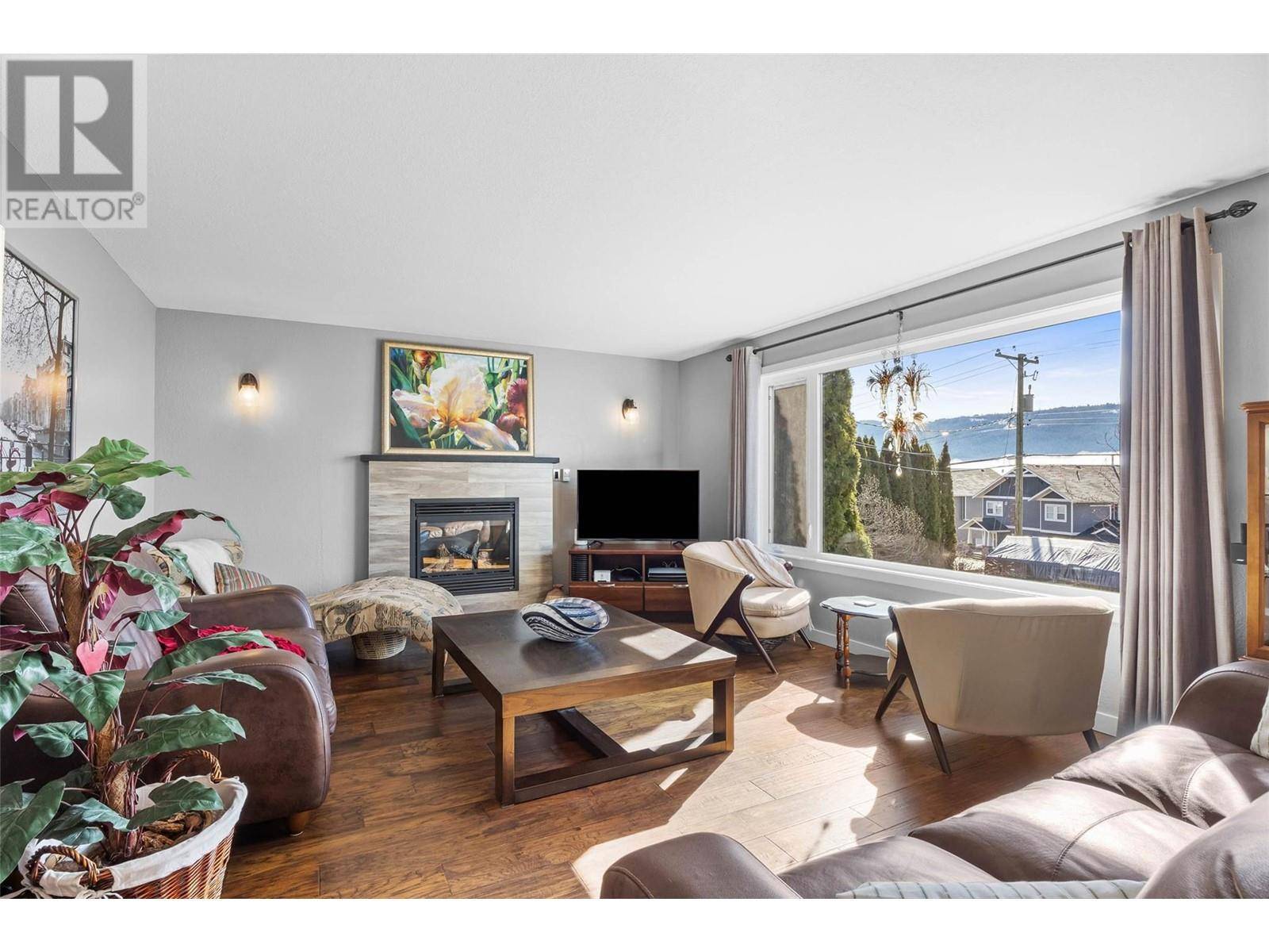 Celista, BC V0E1M5,5253 Squilax Anglemont Highway
