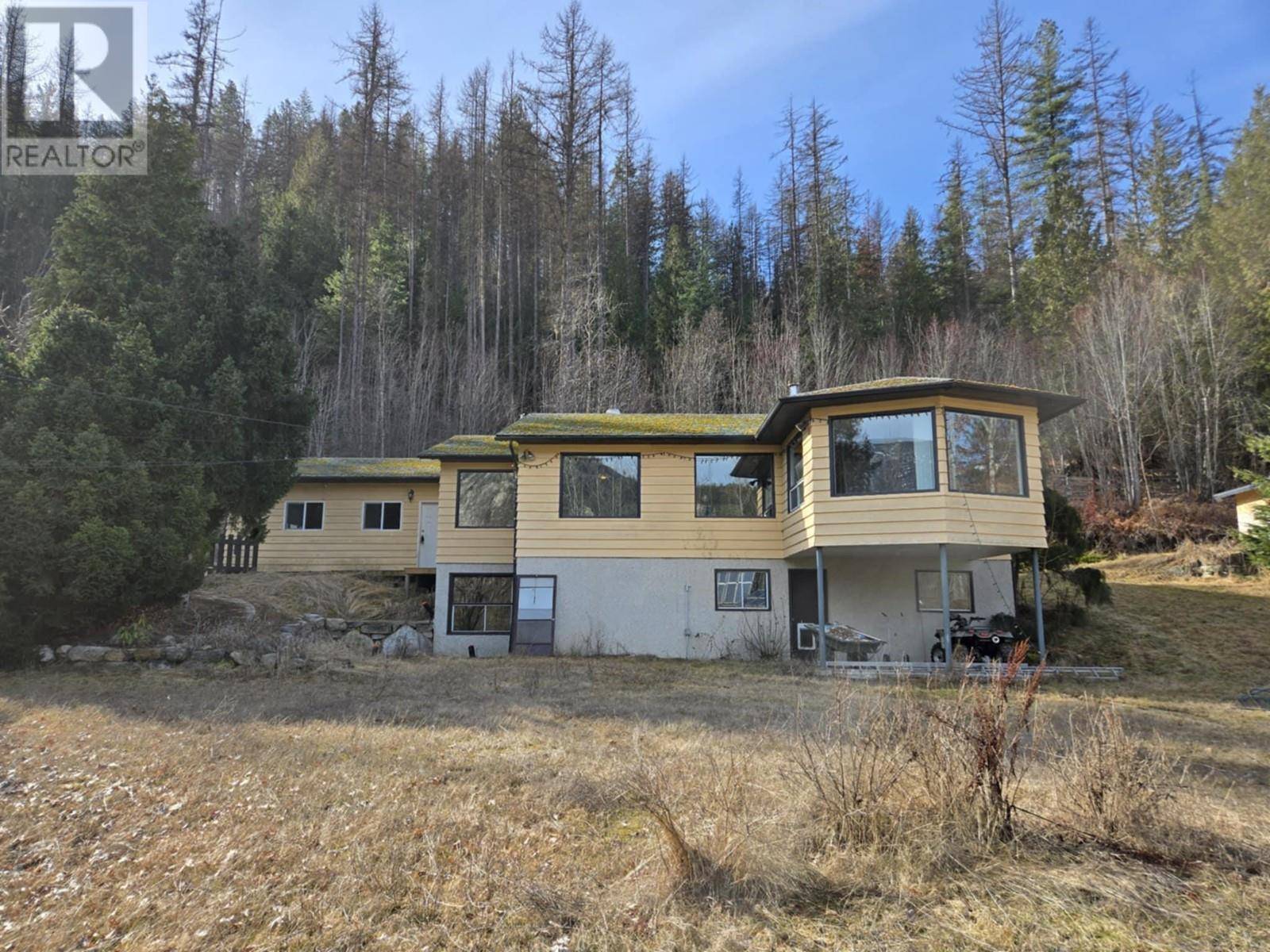 Castlegar, BC V1N3N3,1660 Arrow Lakes Drive