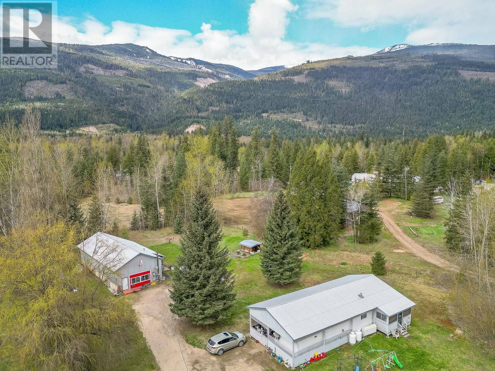 Malakwa, BC V0E2J0,3953 Malakwa Road