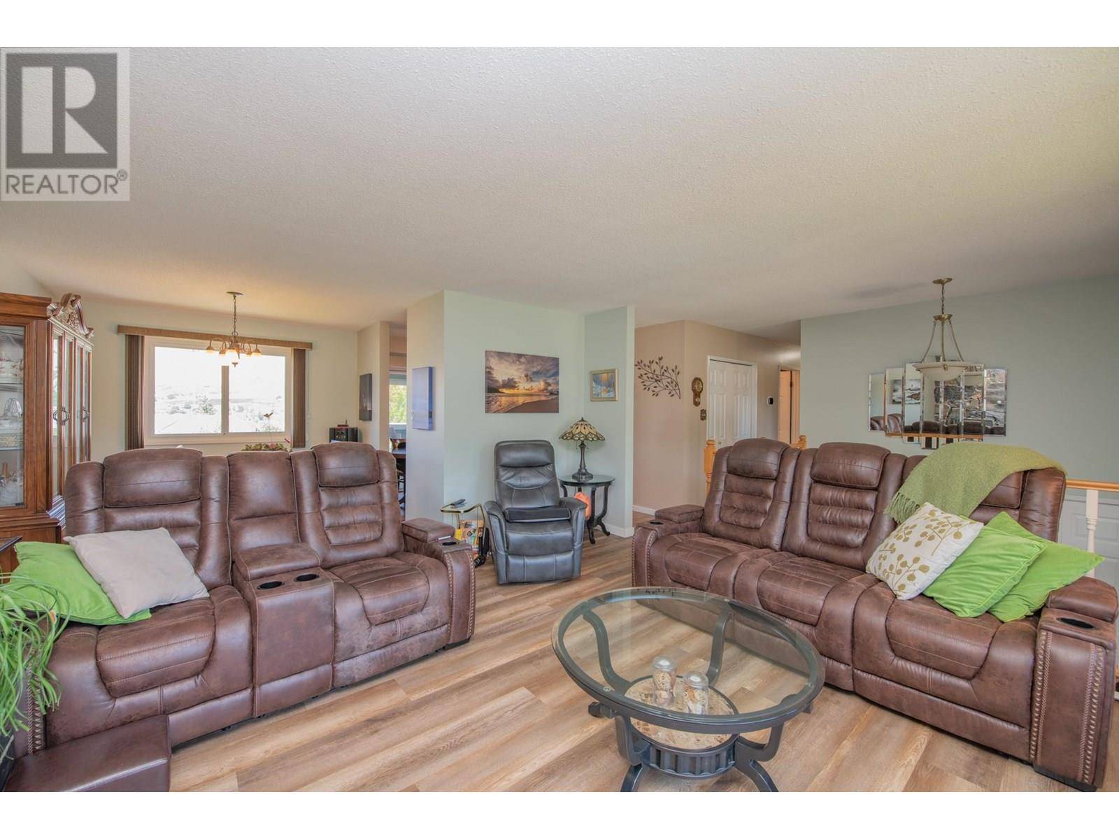 Vernon, BC V1T7P2,2112 40 Street