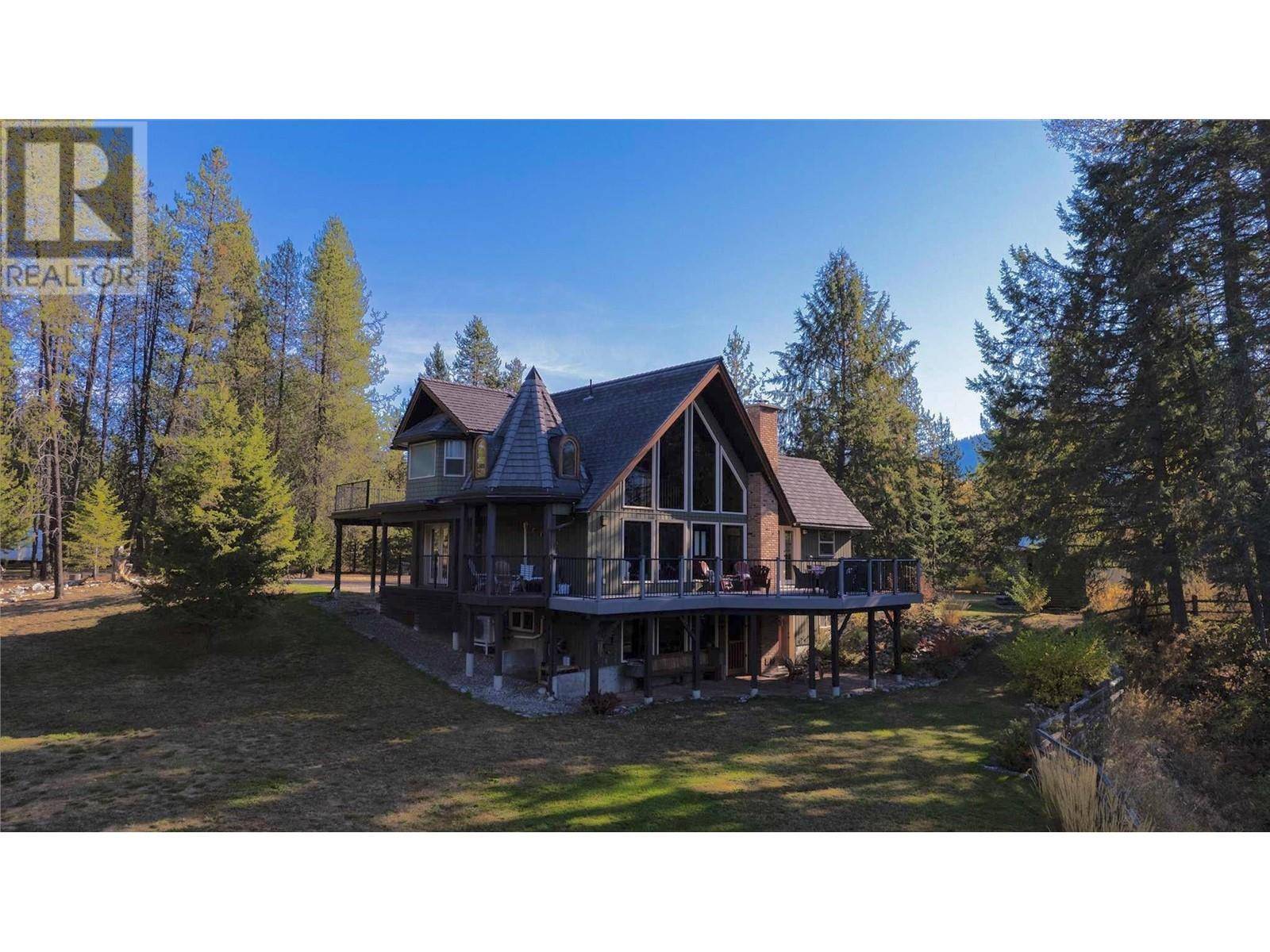 Krestova, BC V0G1H2,3306 Krestova Road