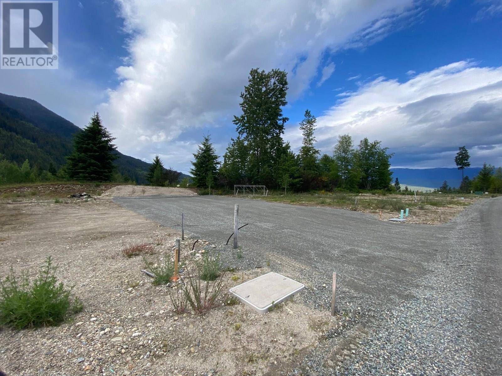 Balfour, BC V0G1C0,205 EDWARD Street Lot# 34