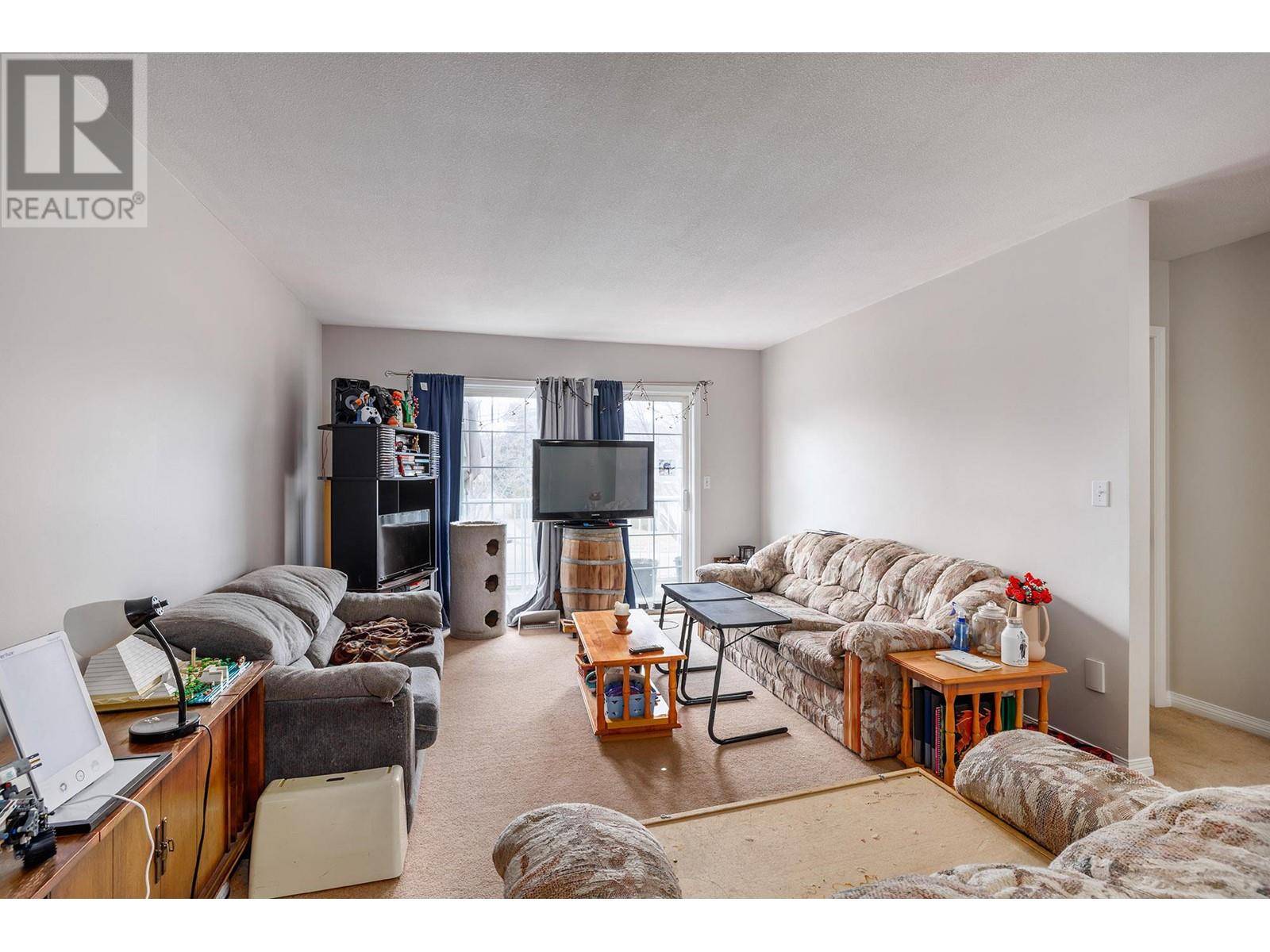 Kelowna, BC V1X7M2,631 Hollywood Road N