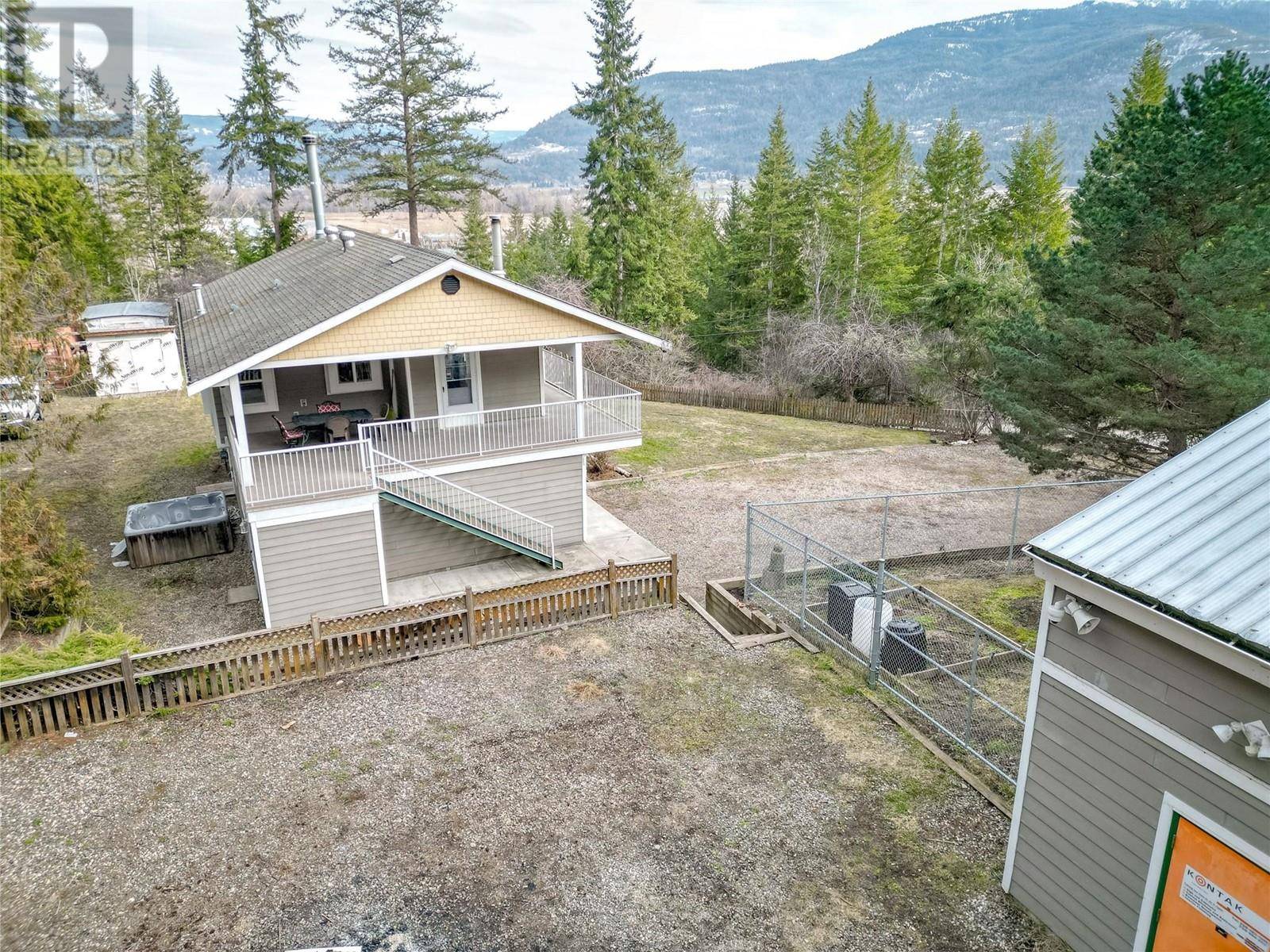 Salmon Arm, BC V1E2Y9,4841 1 Avenue SW