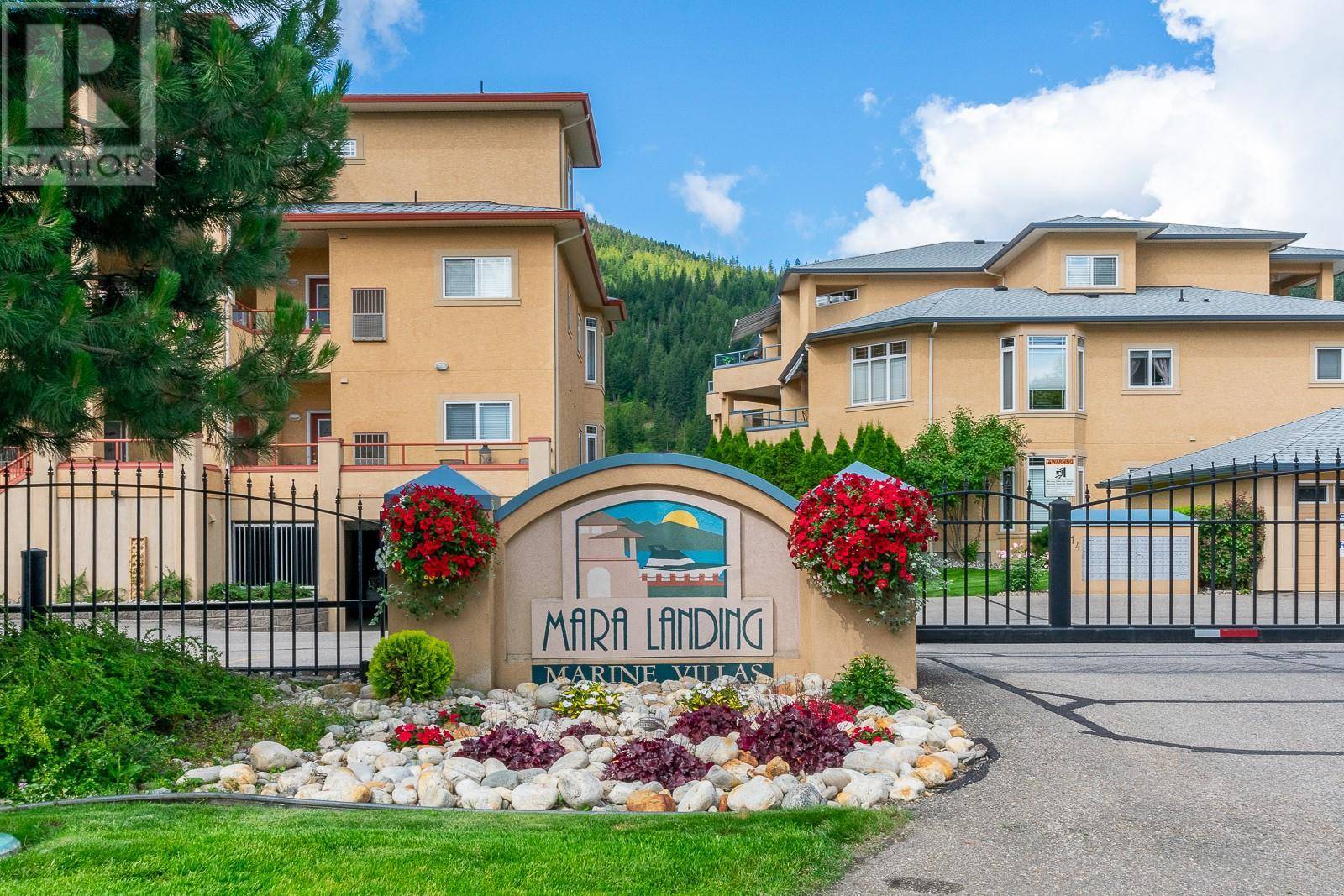 Sicamous, BC V0E2V1,714 Riverside AVE #32