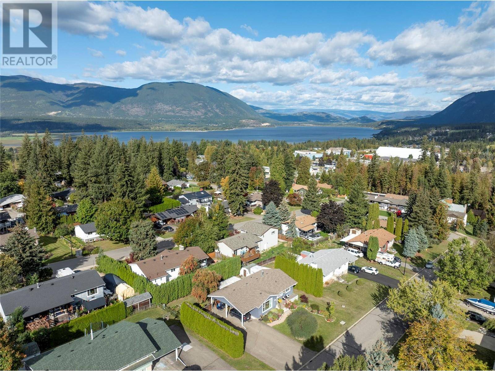 Salmon Arm, BC V1E1Z8,271 28 Street NE