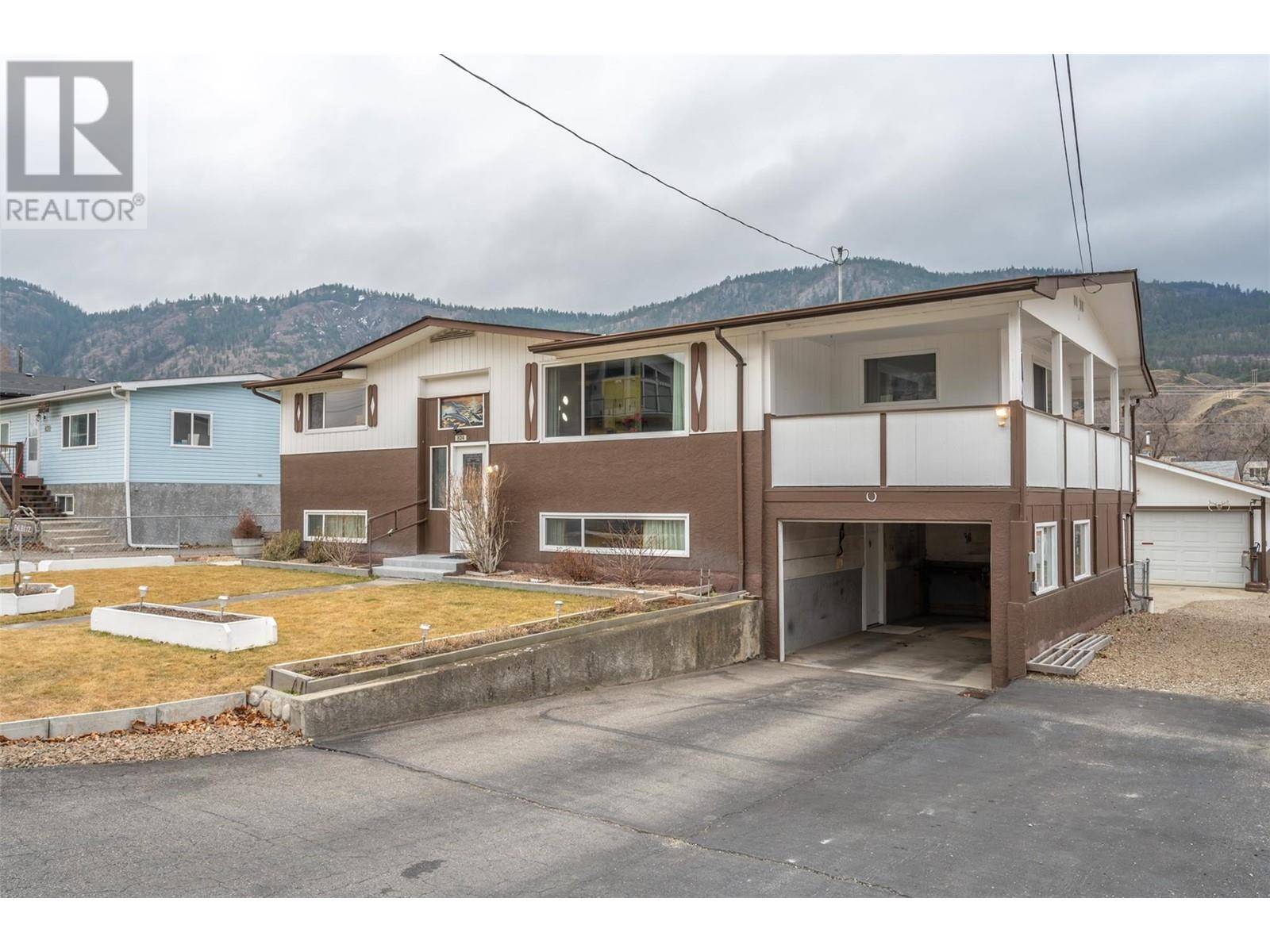 Okanagan Falls, BC V0H1R0,824 Birch Street