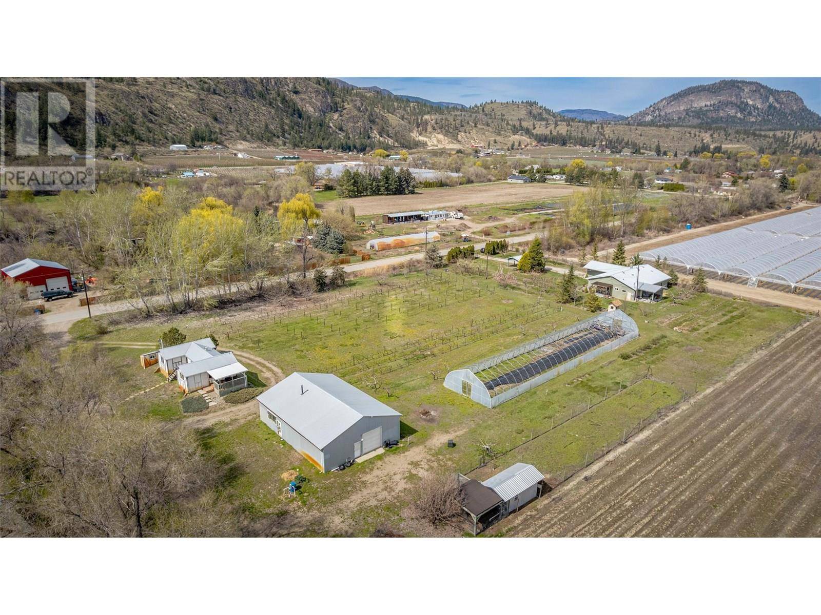 Oliver, BC V0H1T7,7231 ISLAND Road