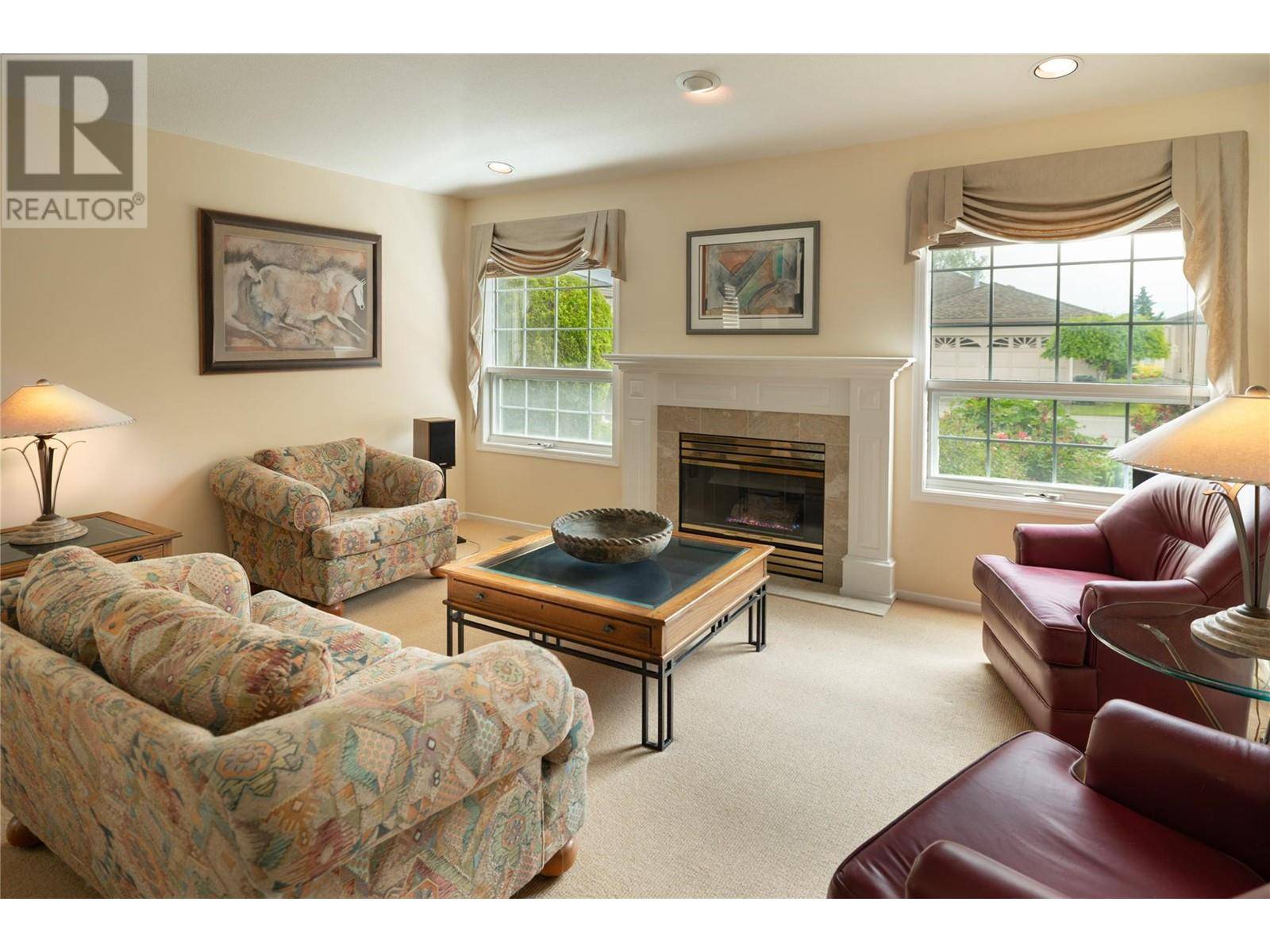 Kelowna, BC V1V1P8,595 YATES RD #404
