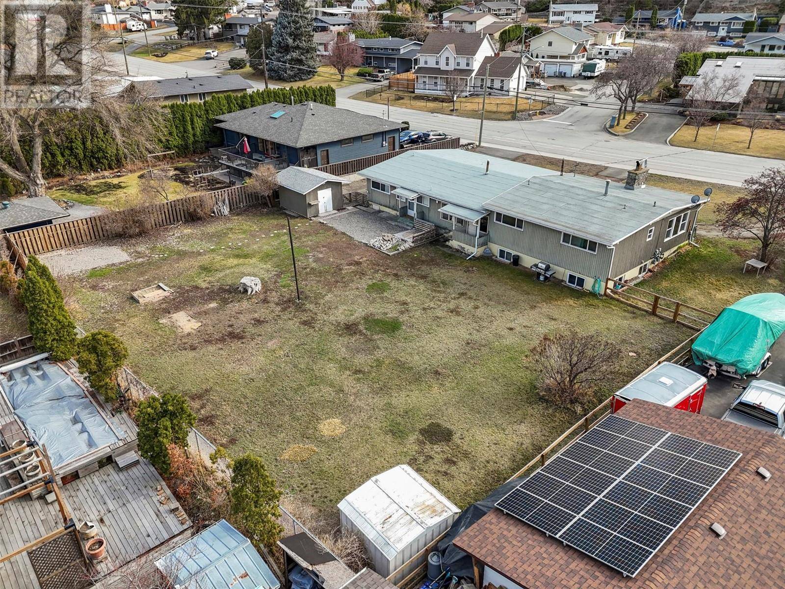 Kamloops, BC V2C4E5,2556 / 2558 Valleyview Drive