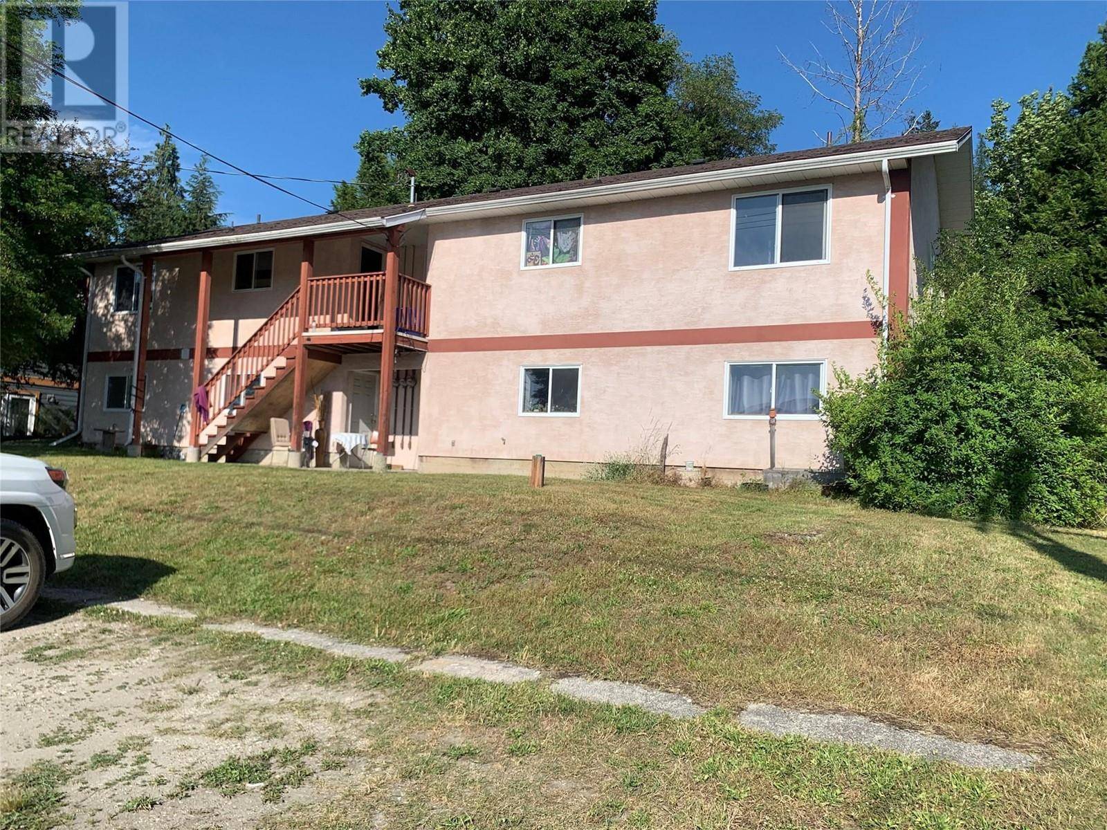 Nakusp, BC V0G1R0,208 Nelson AVE #1-4