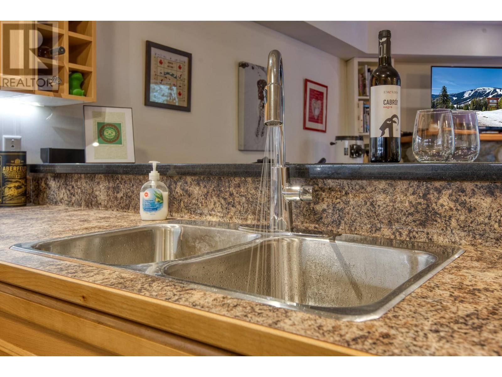 Penticton, BC V2A0E2,360 Strayhorse RD #4