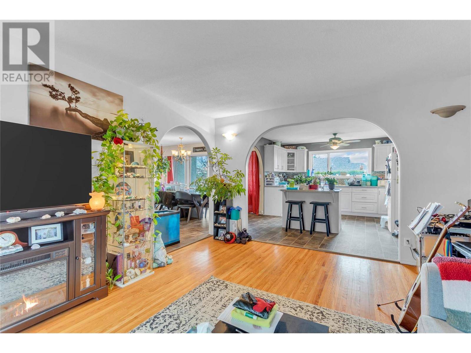 Kelowna, BC V1X2C9,1270 Houghton Road