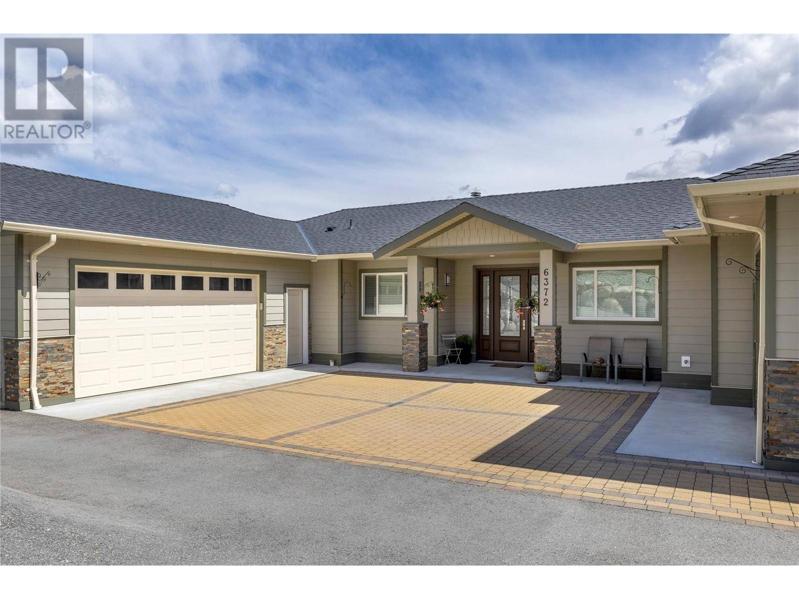 Peachland, BC V0H1X7,6372 Topham Place