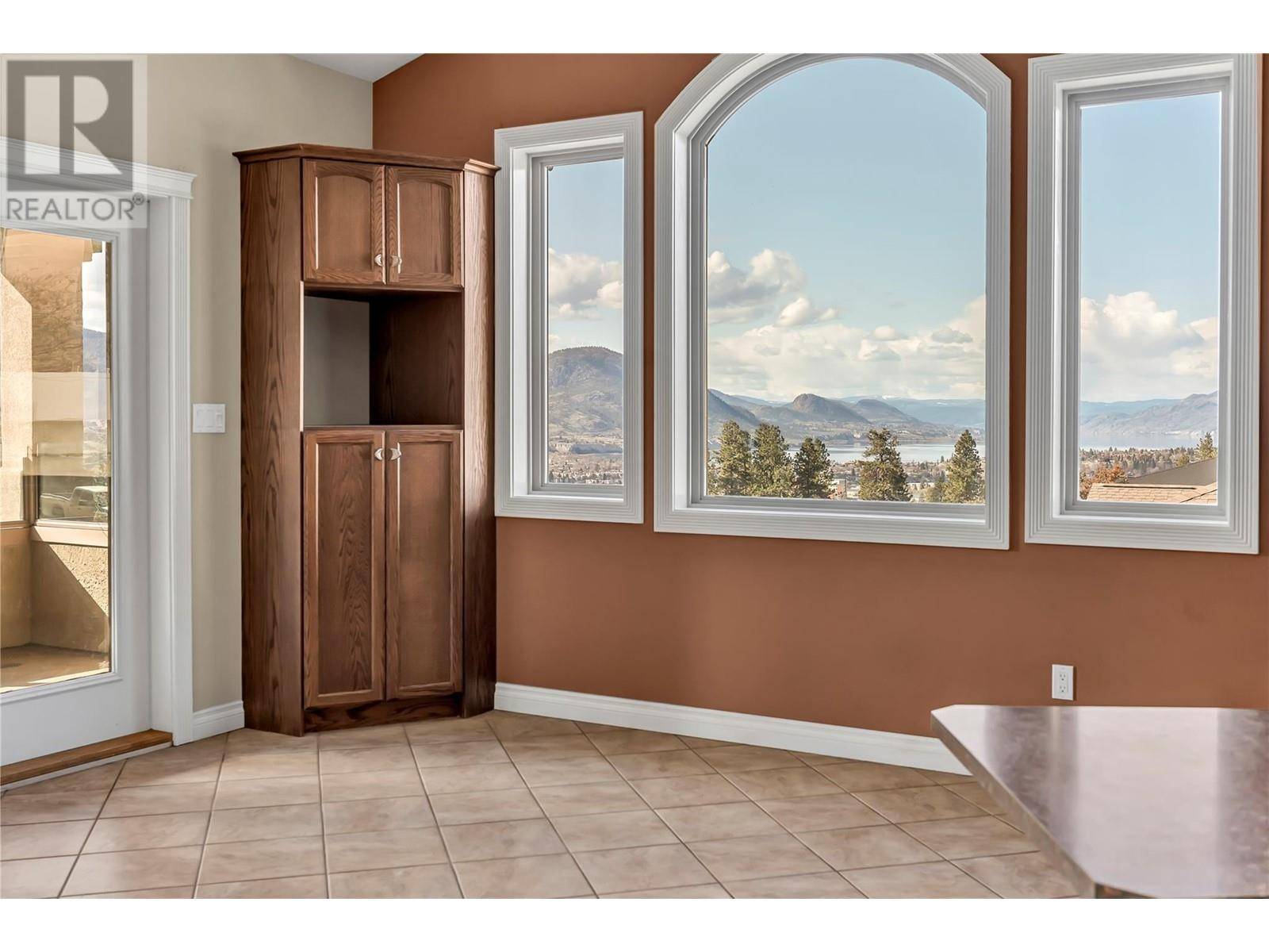 Penticton, BC V2A9A8,2910 Evergreen Drive