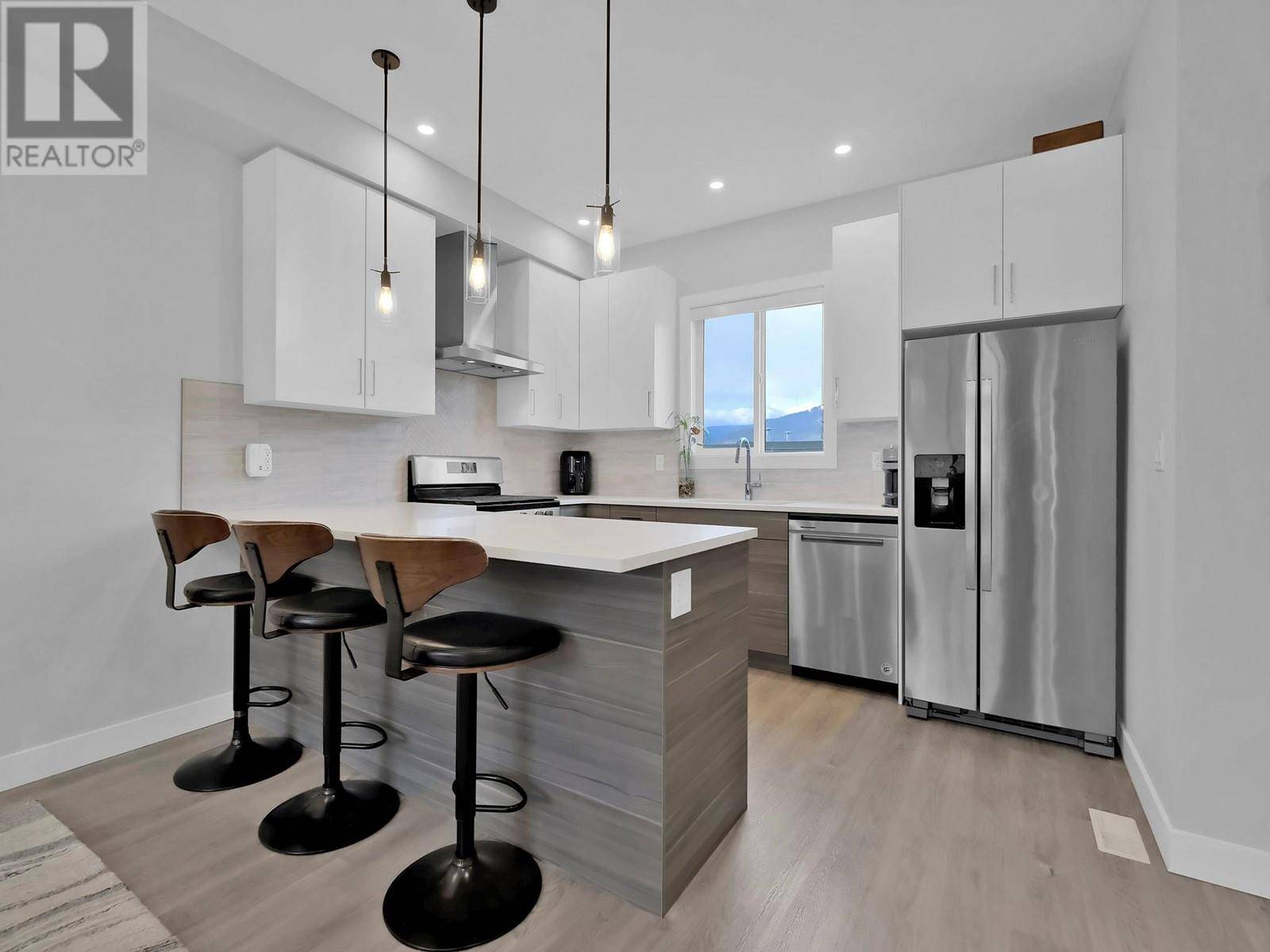 Penticton, BC V2A4H8,253 NORTON ST #105