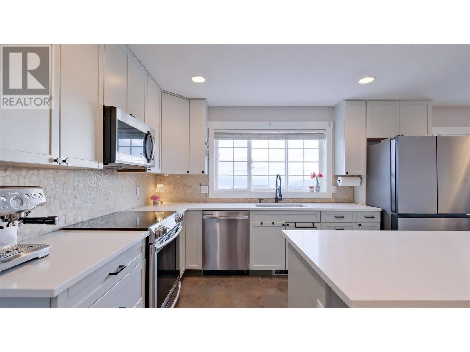 West Kelowna, BC V4T2S5,2838 Summerview Place