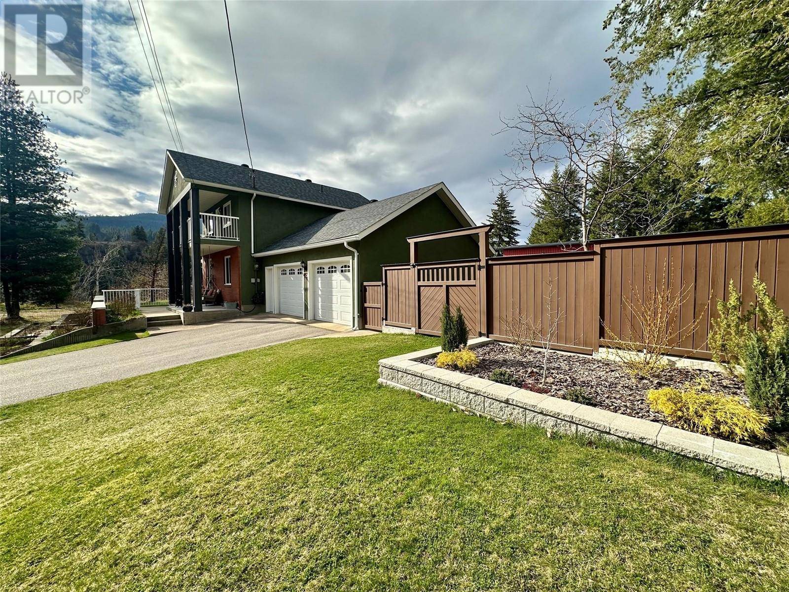 Castlegar, BC V1N4K8,887 Waterloo Road