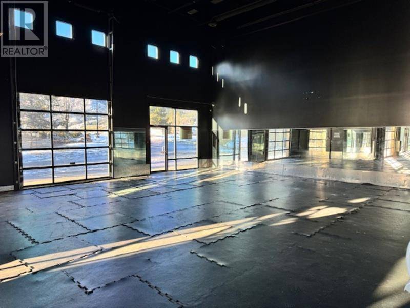 Kelowna, BC V1Z2V2,2476 Westlake RD #106